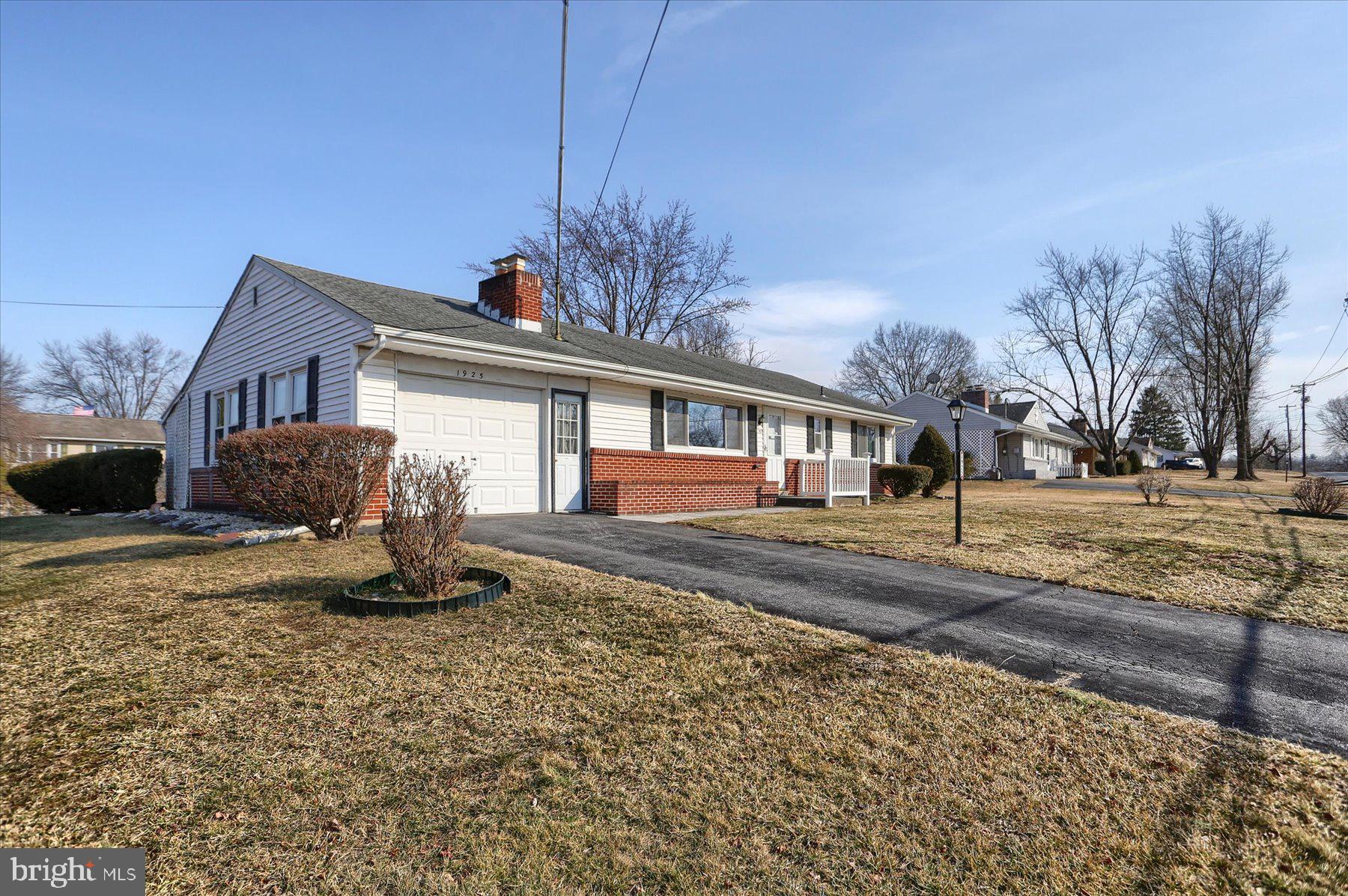 SCHLUSSER VILLAGE - Residential