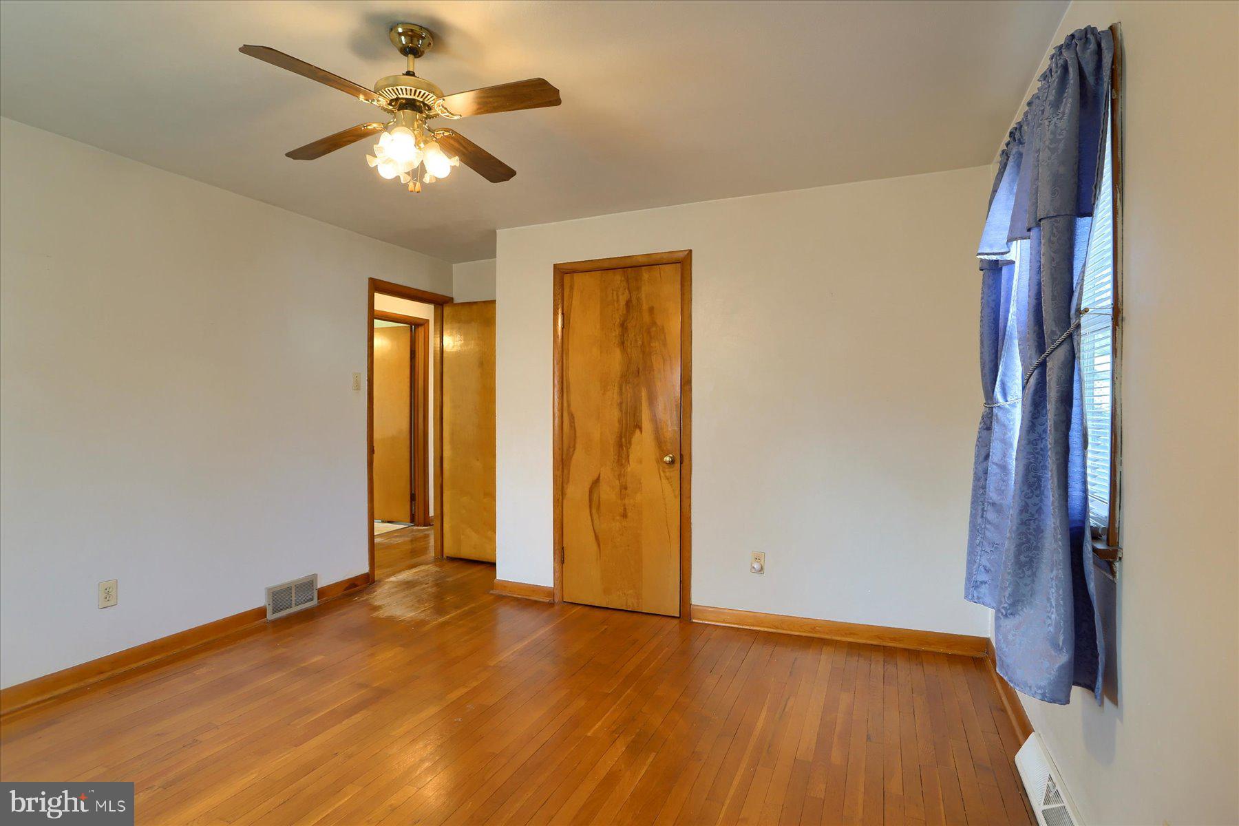 SCHLUSSER VILLAGE - Residential