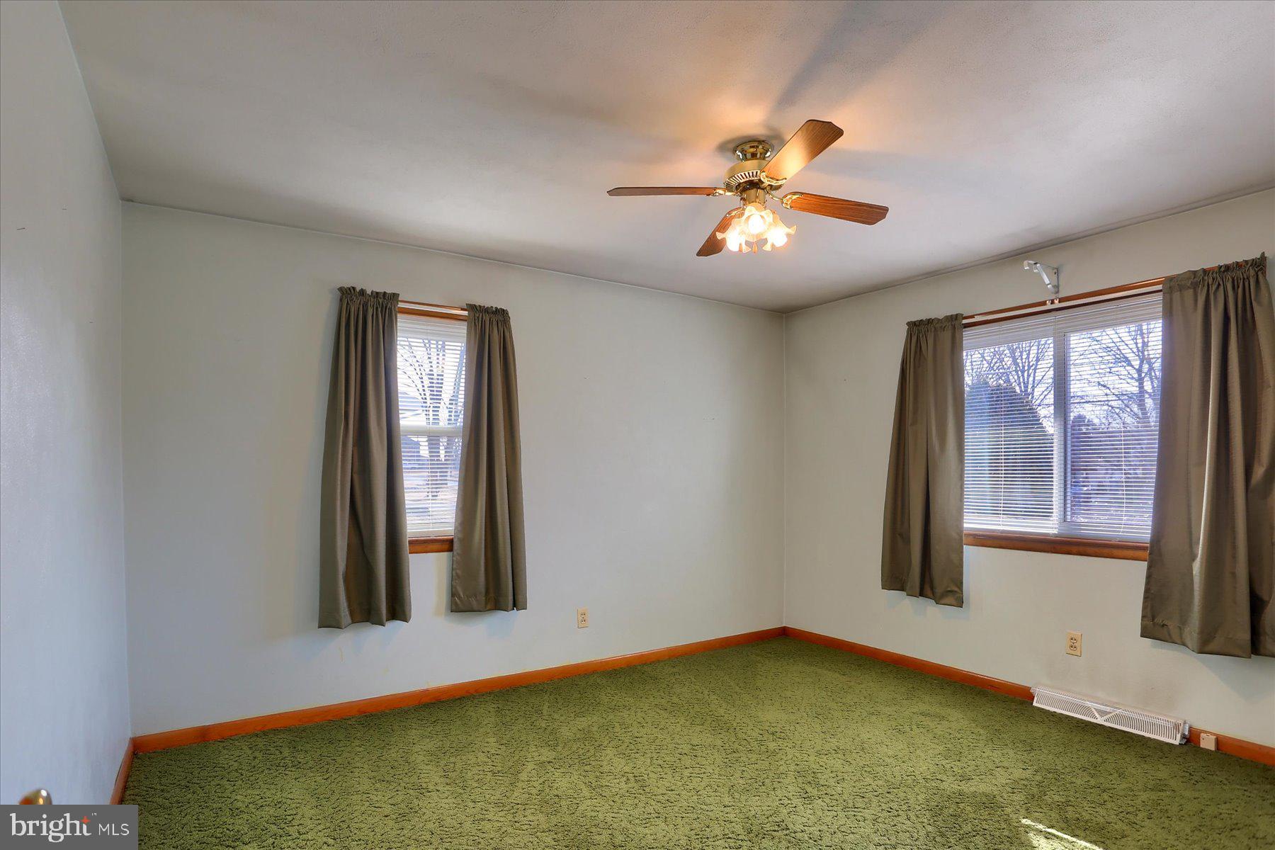 SCHLUSSER VILLAGE - Residential