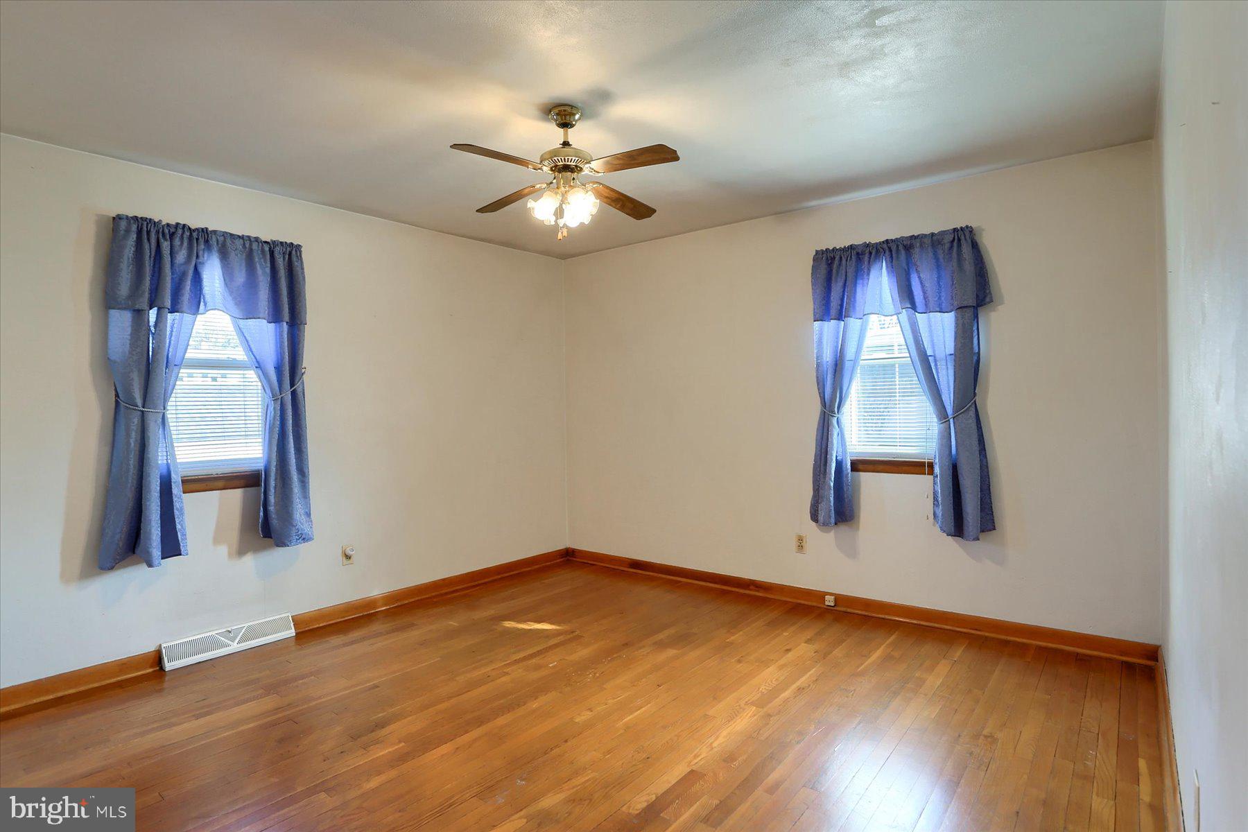 SCHLUSSER VILLAGE - Residential