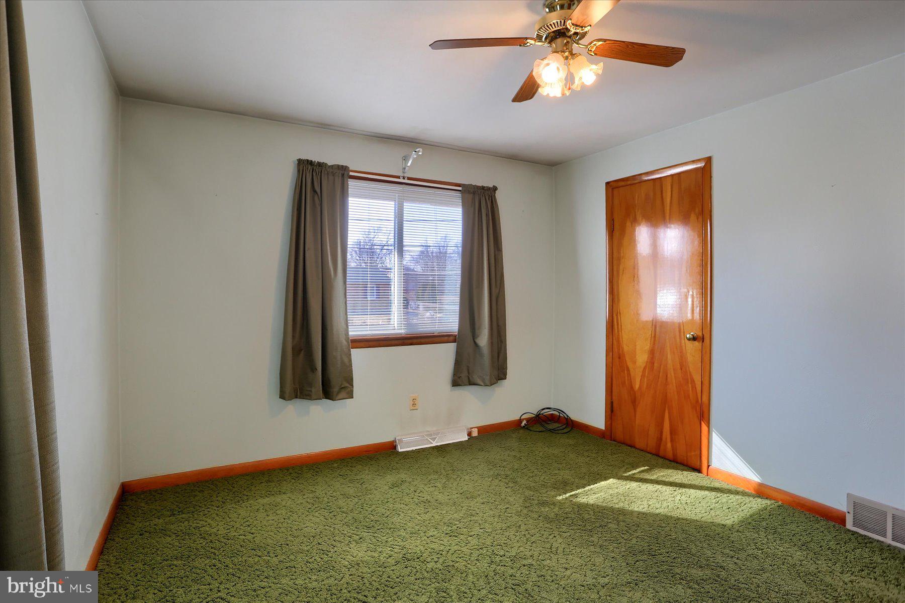 SCHLUSSER VILLAGE - Residential