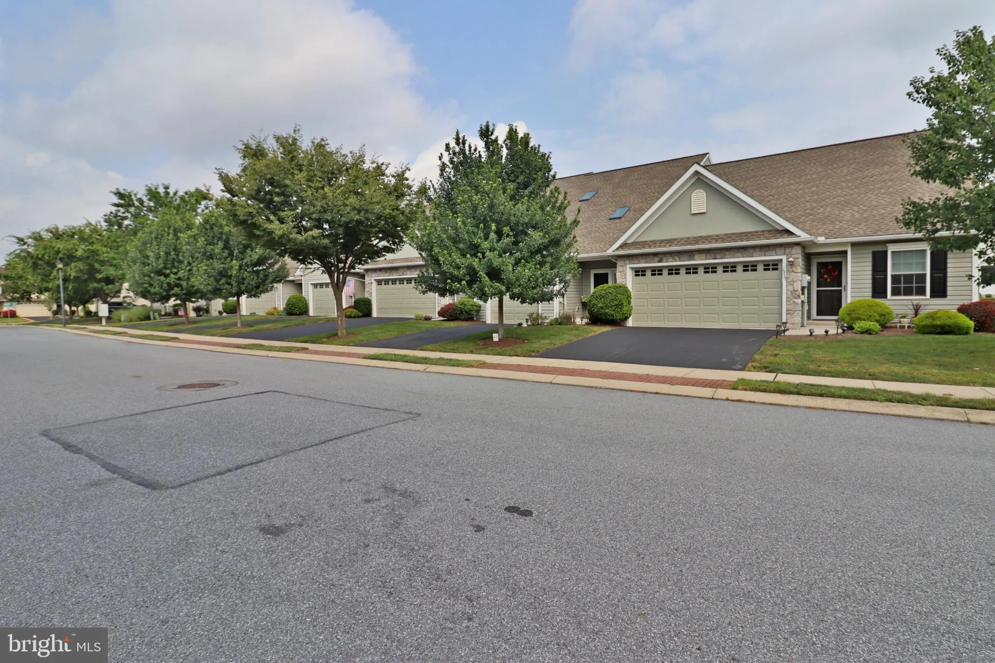 Mount Joy, Pennsylvania 17552, United States, 3 Bedrooms Bedrooms, ,3 BathroomsBathrooms,Residential,Pending,183554