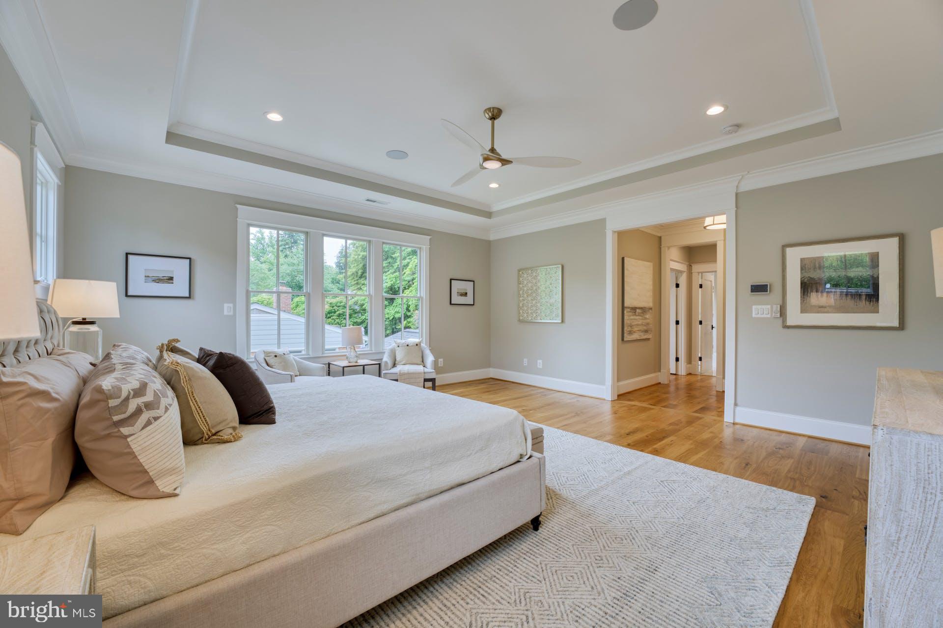 CRESCENT HILLS - Residential