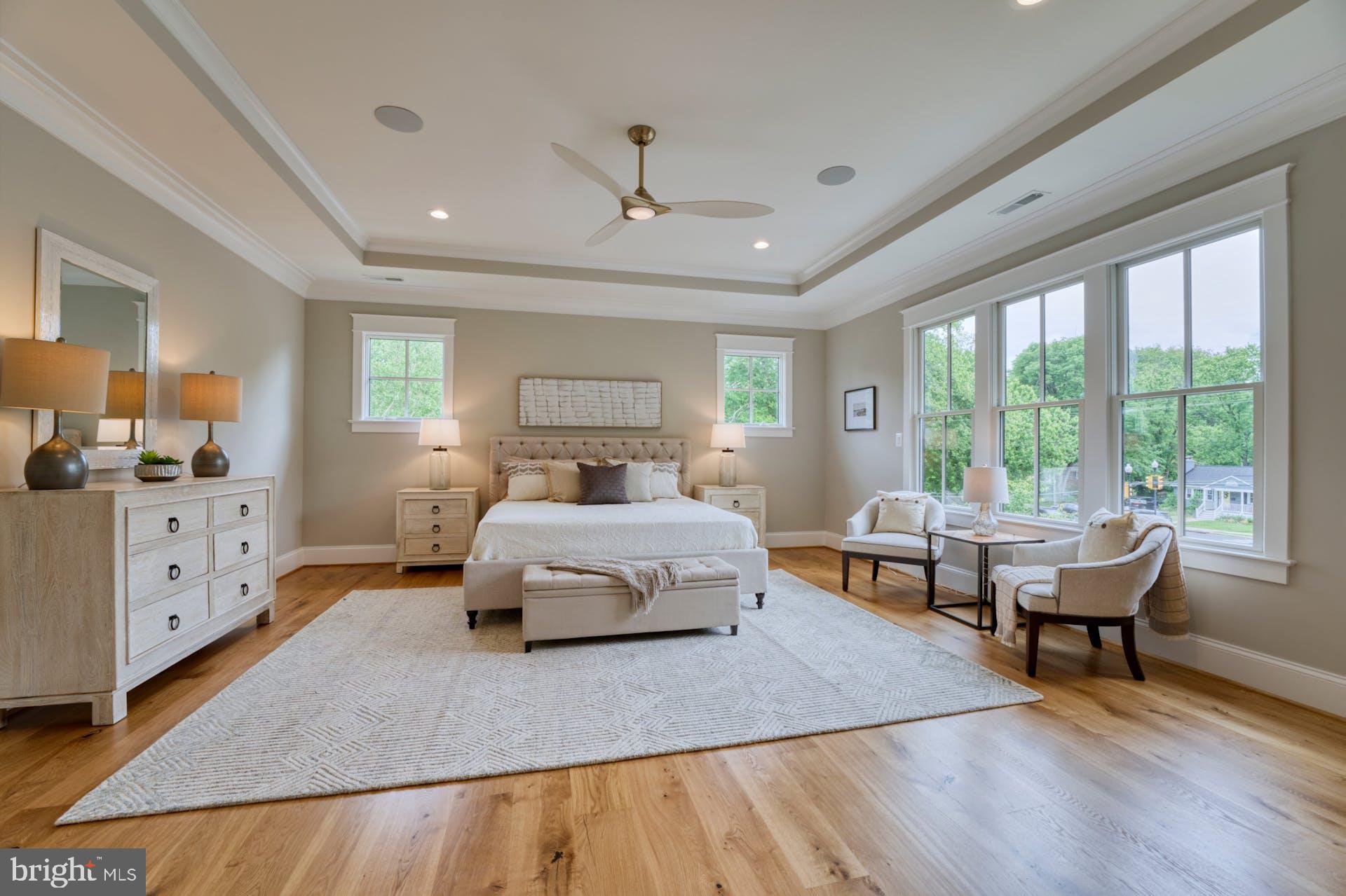 CRESCENT HILLS - Residential