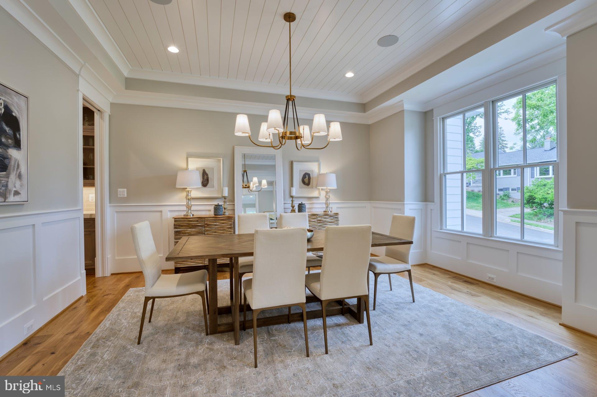 CRESCENT HILLS - Residential