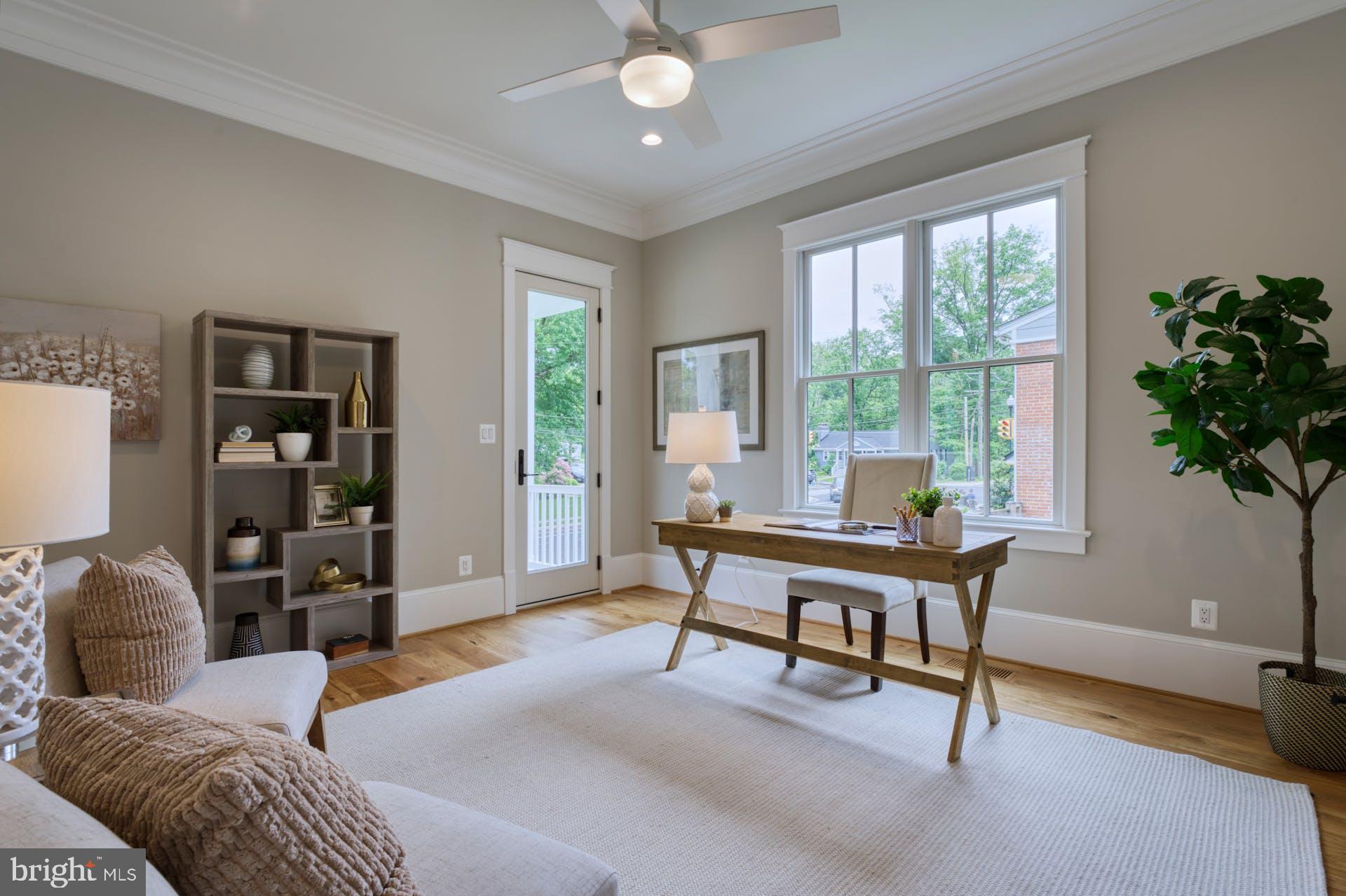 CRESCENT HILLS - Residential