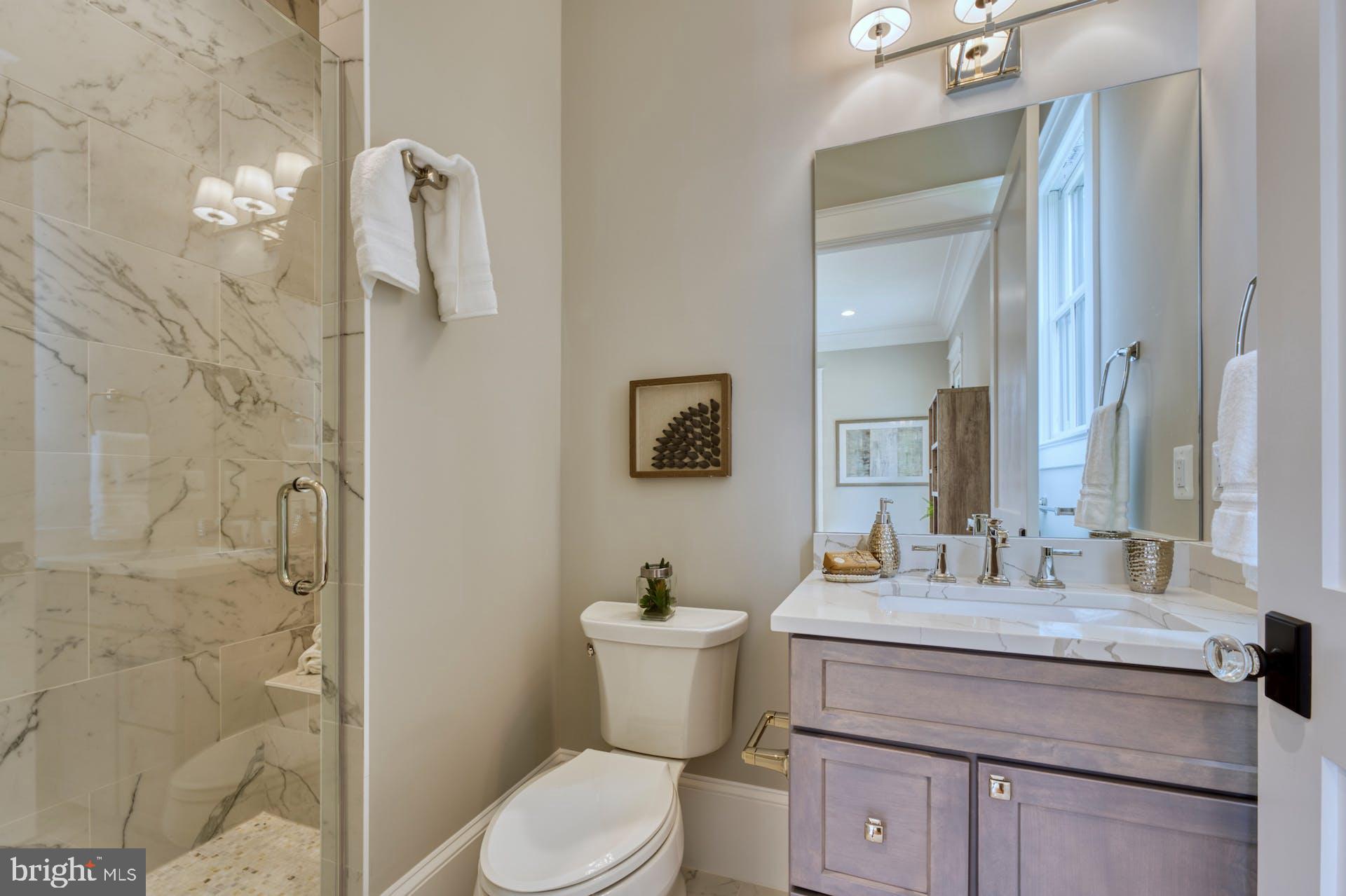 CRESCENT HILLS - Residential