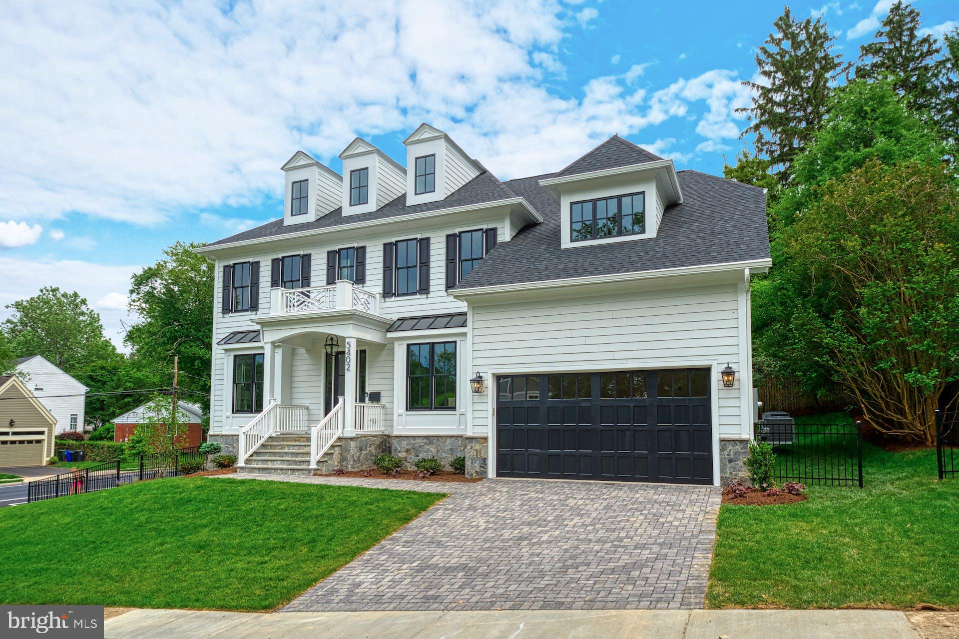 CRESCENT HILLS - Residential