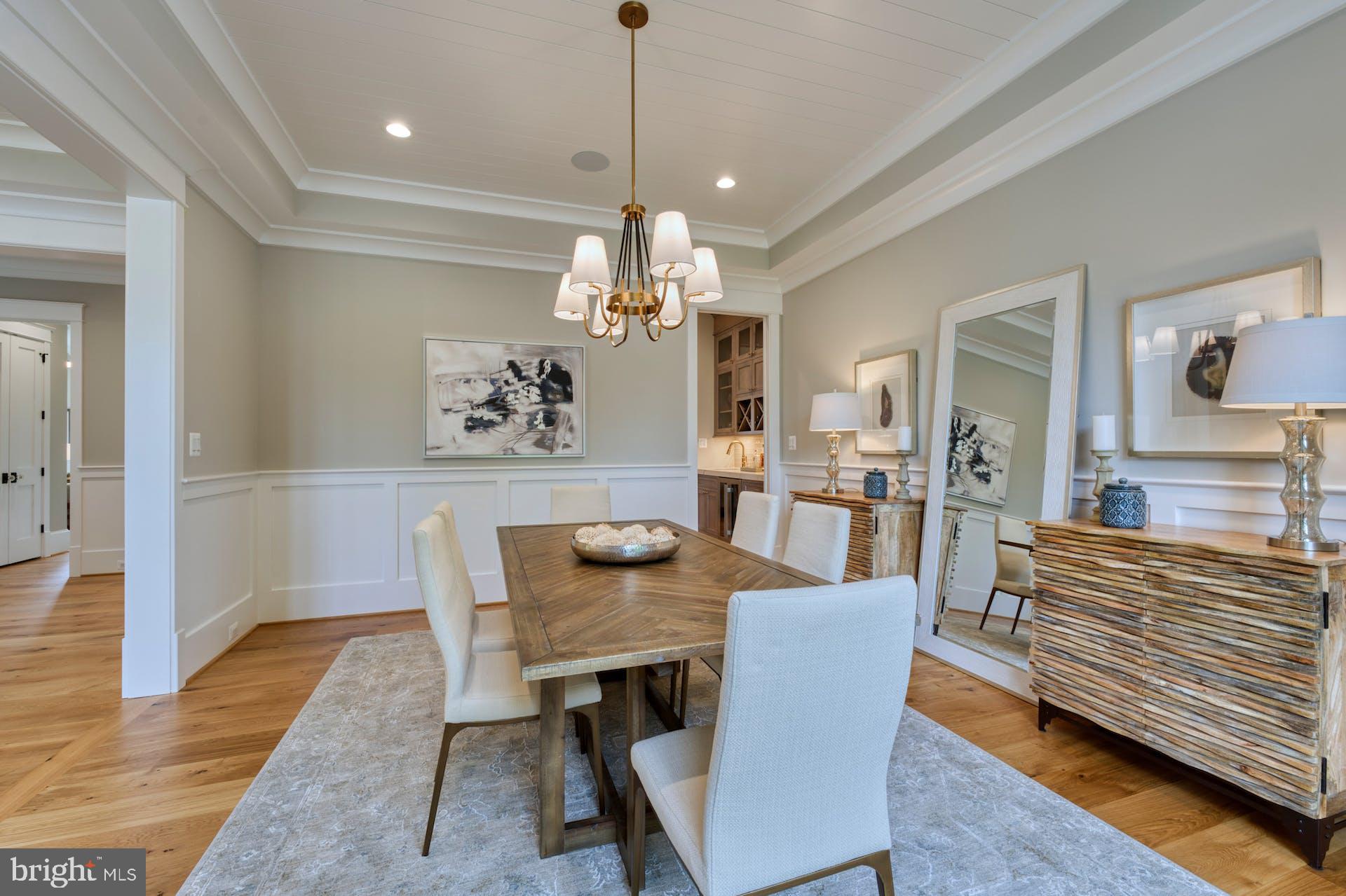 CRESCENT HILLS - Residential