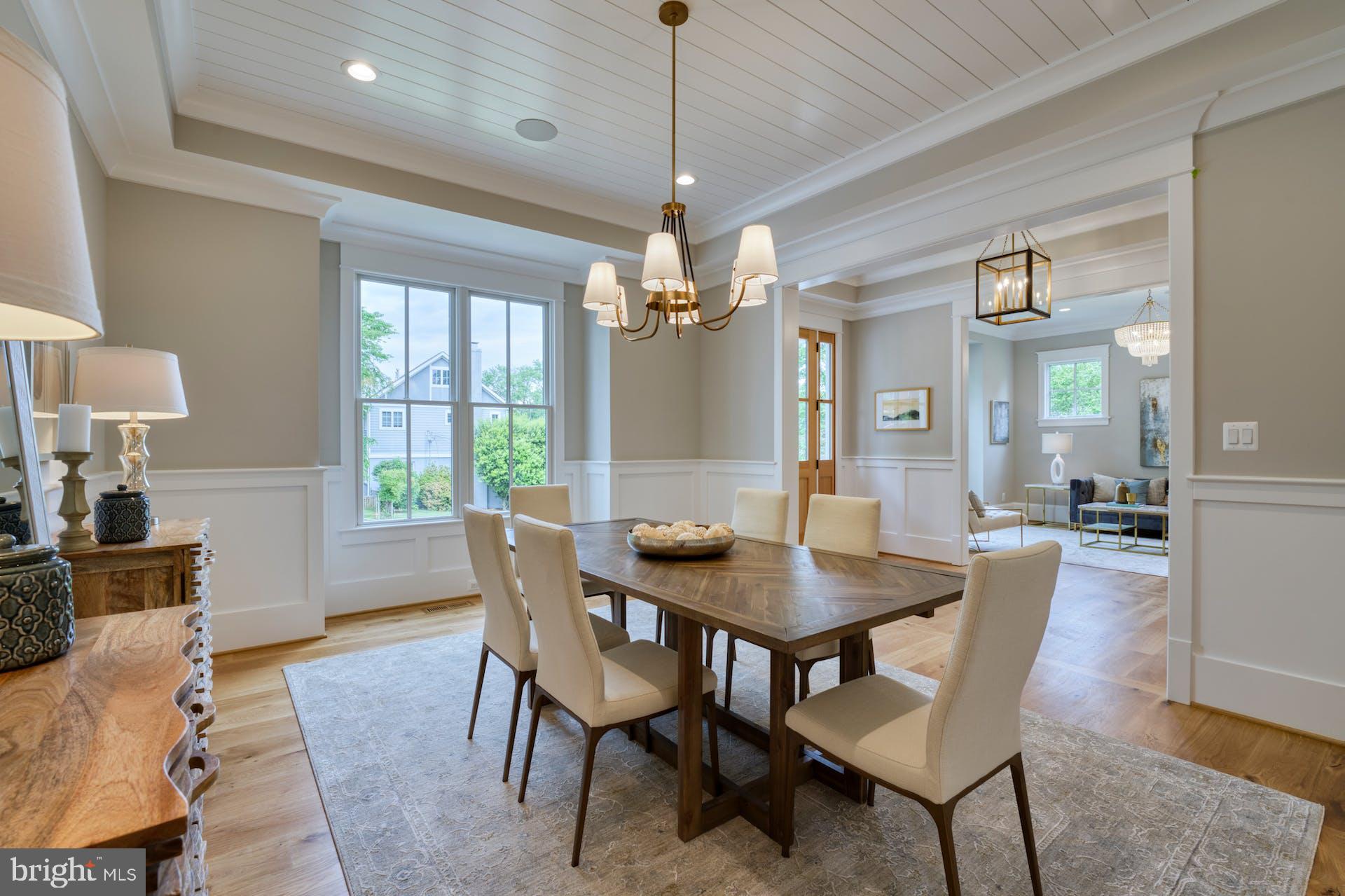 CRESCENT HILLS - Residential