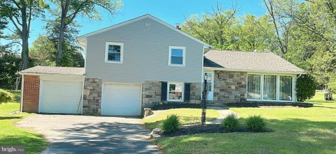 1242 June Road, Huntingdon Valley, PA 19006 - #: PAMC2188094