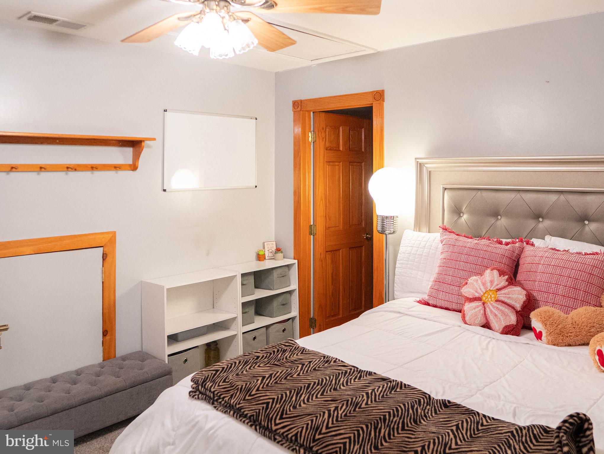 NEWPORTVILLE TERR - Residential