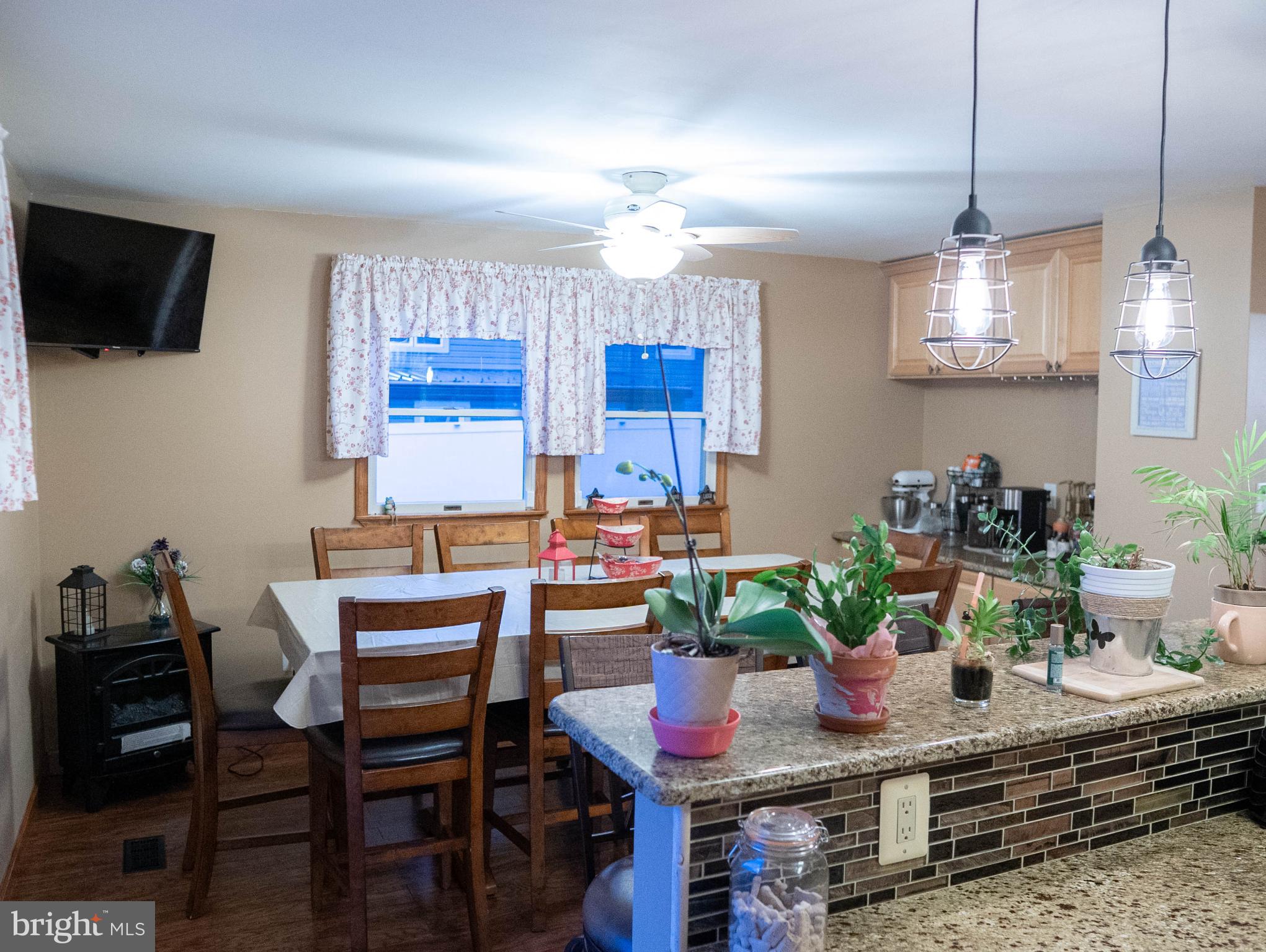 NEWPORTVILLE TERR - Residential