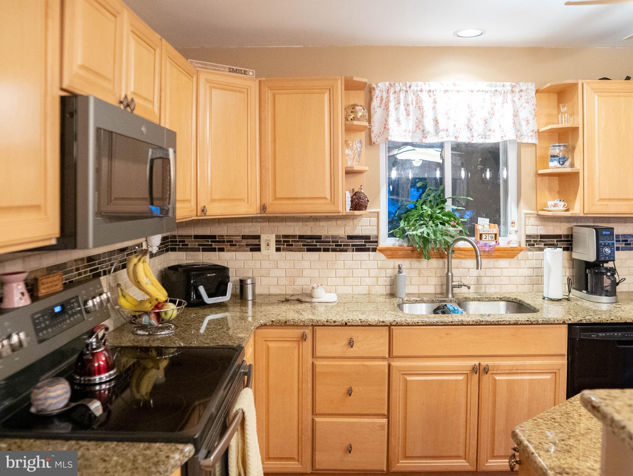 NEWPORTVILLE TERR - Residential