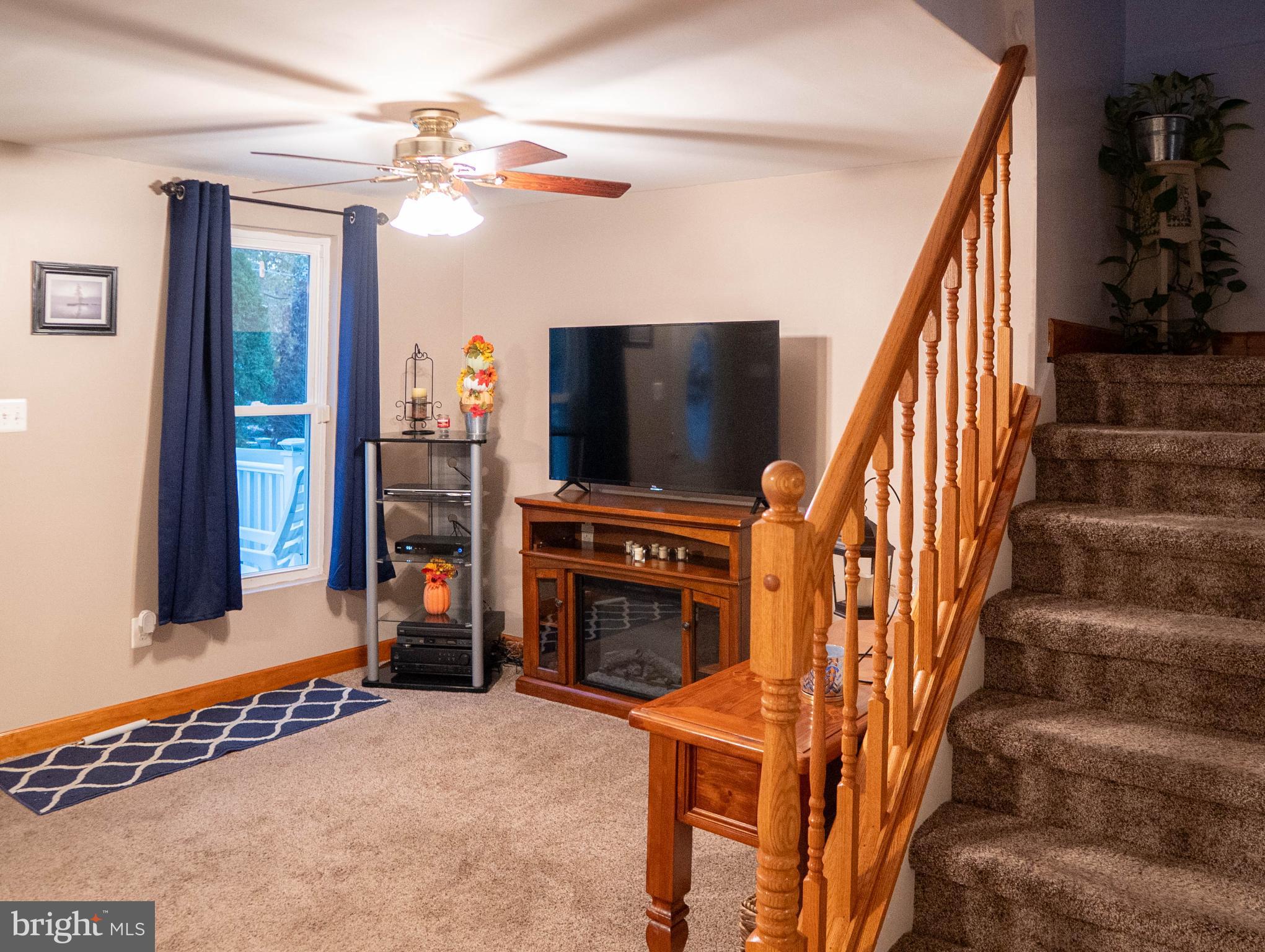 NEWPORTVILLE TERR - Residential