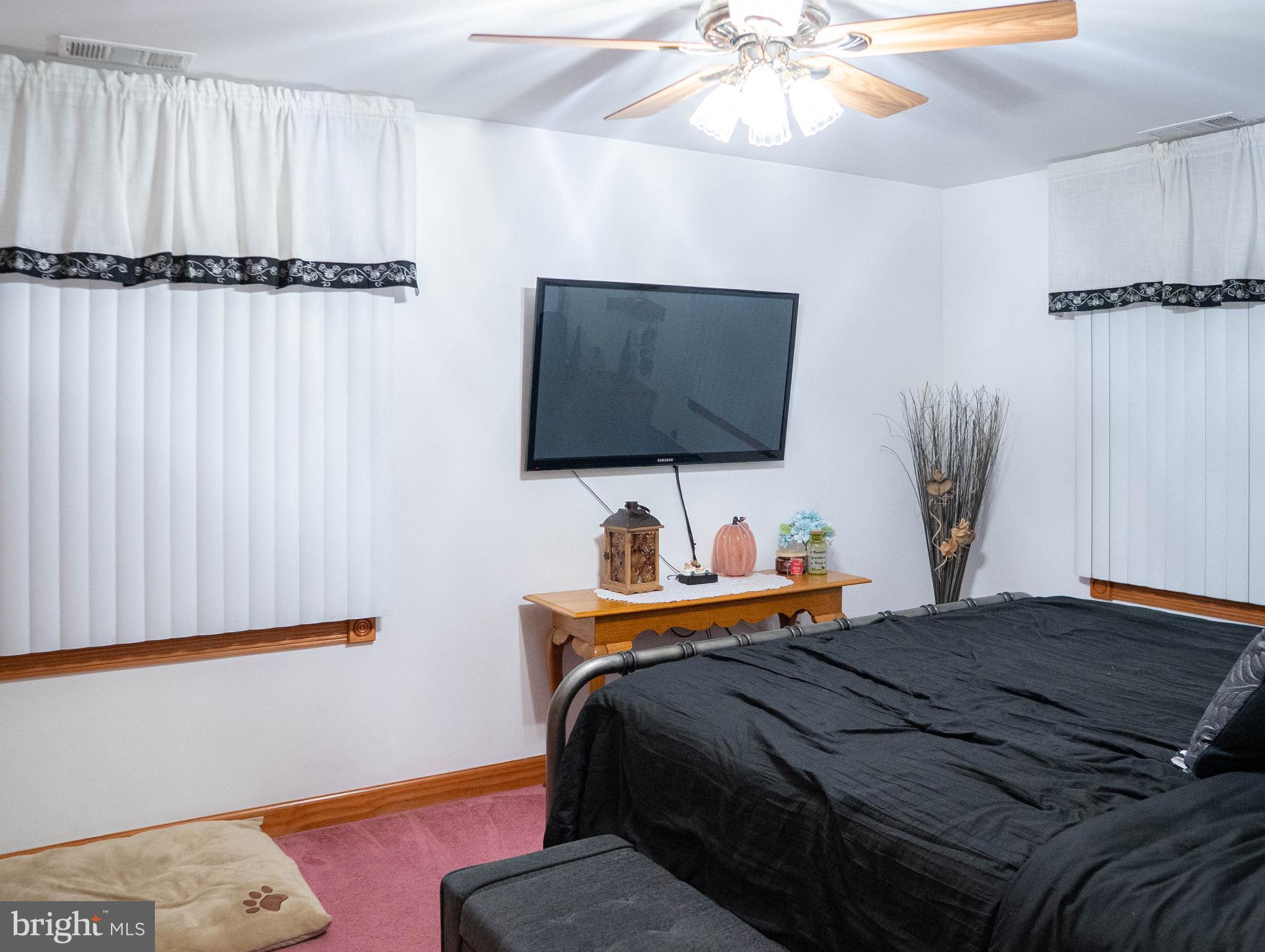 NEWPORTVILLE TERR - Residential