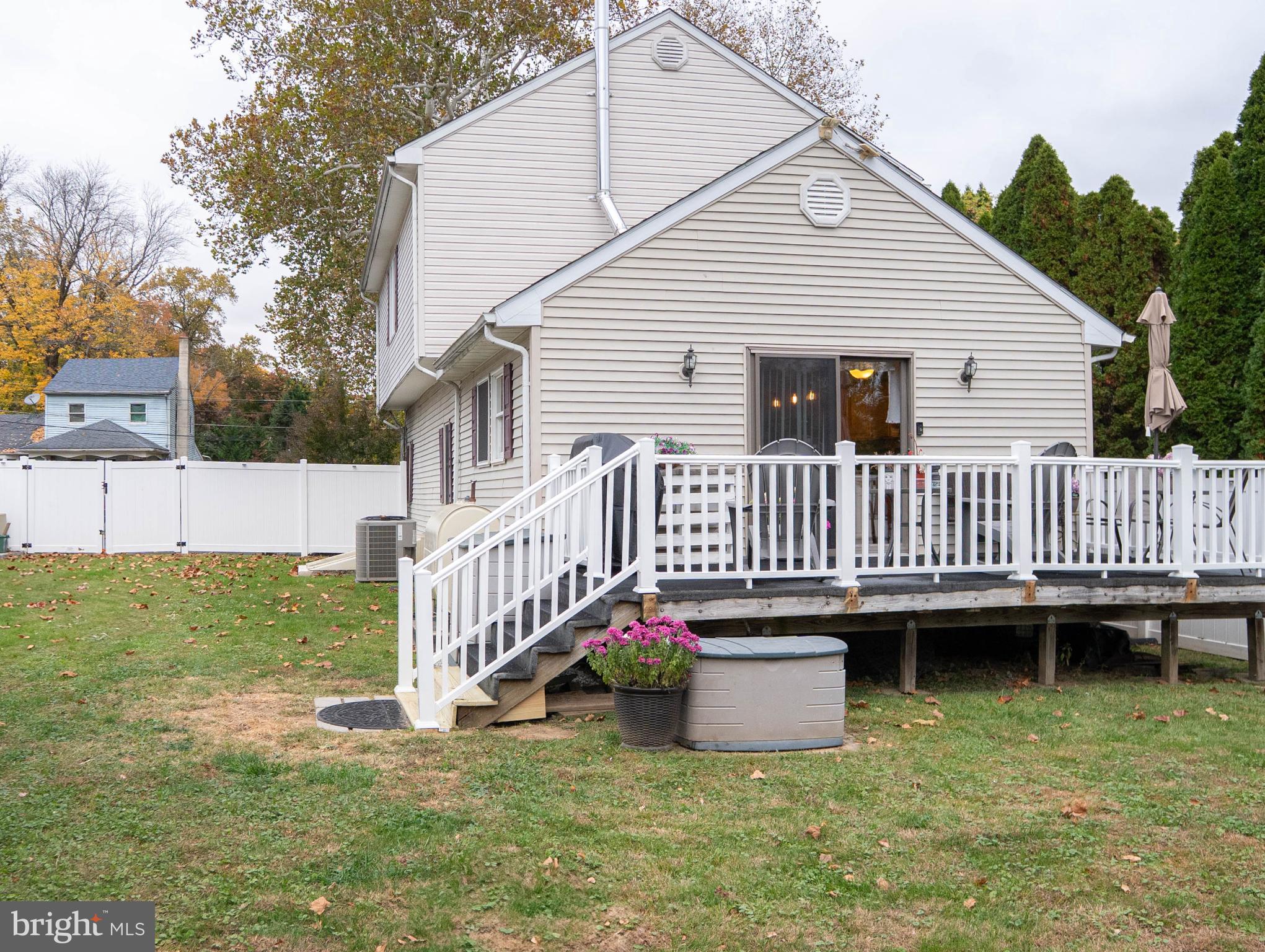 NEWPORTVILLE TERR - Residential