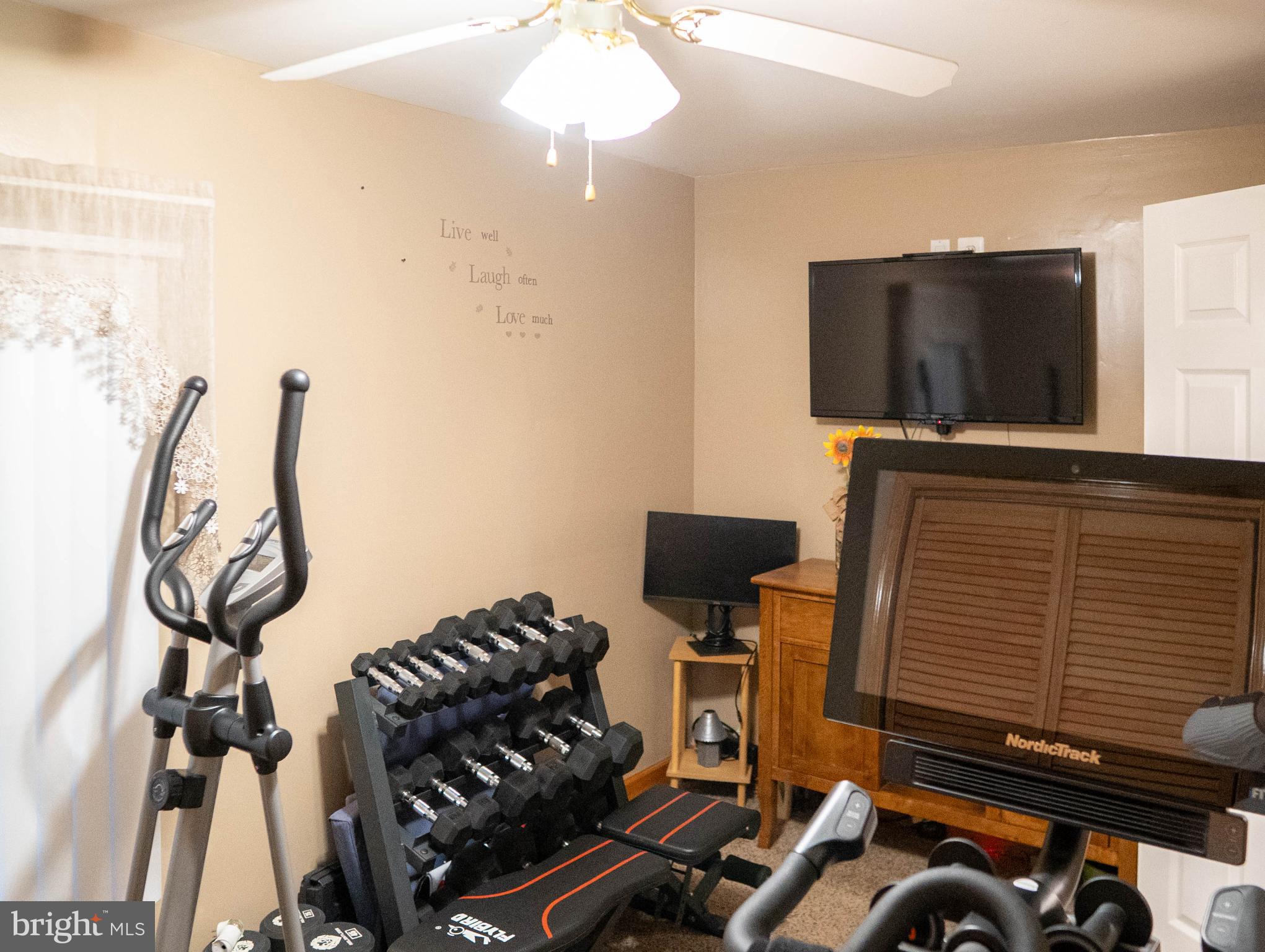 NEWPORTVILLE TERR - Residential