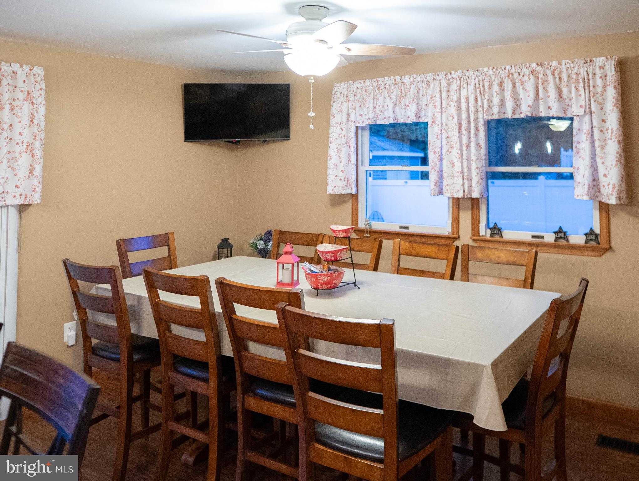 NEWPORTVILLE TERR - Residential