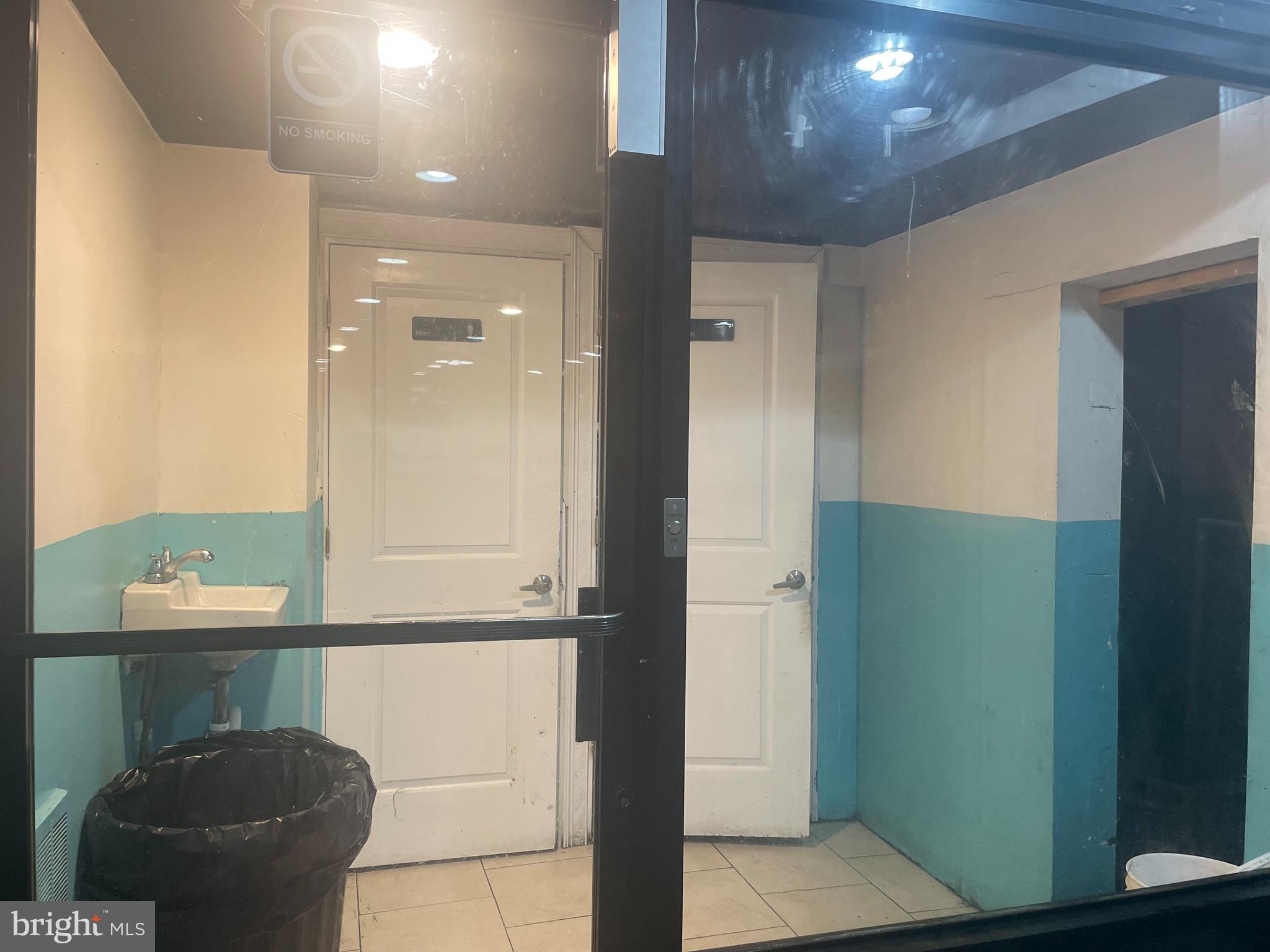 FELTONVILLE - Commercial Sale