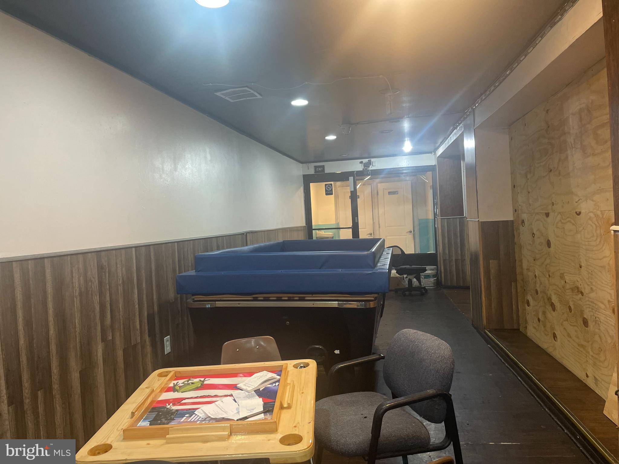 FELTONVILLE - Commercial Sale