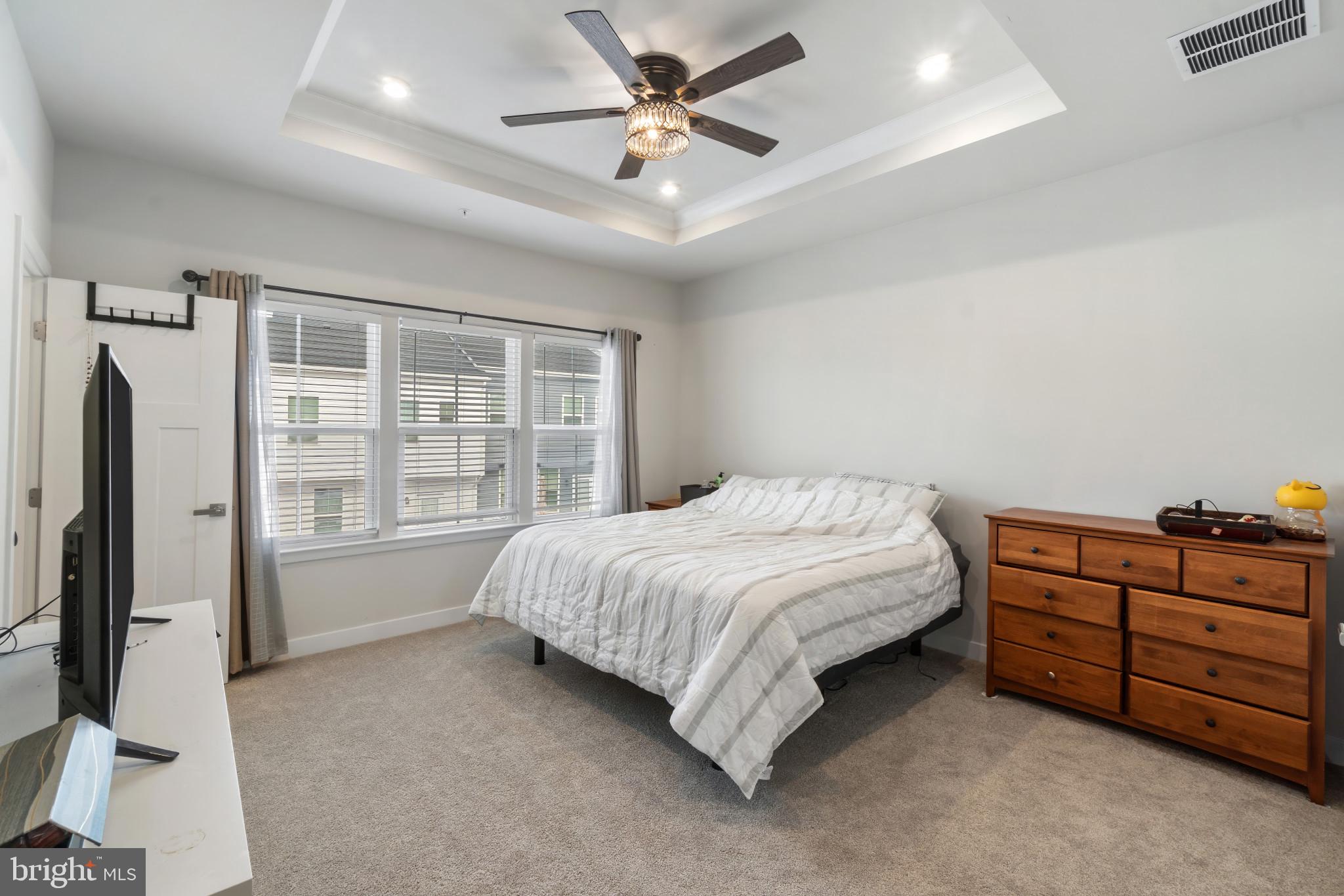 THE HIGHLANDS - Residential