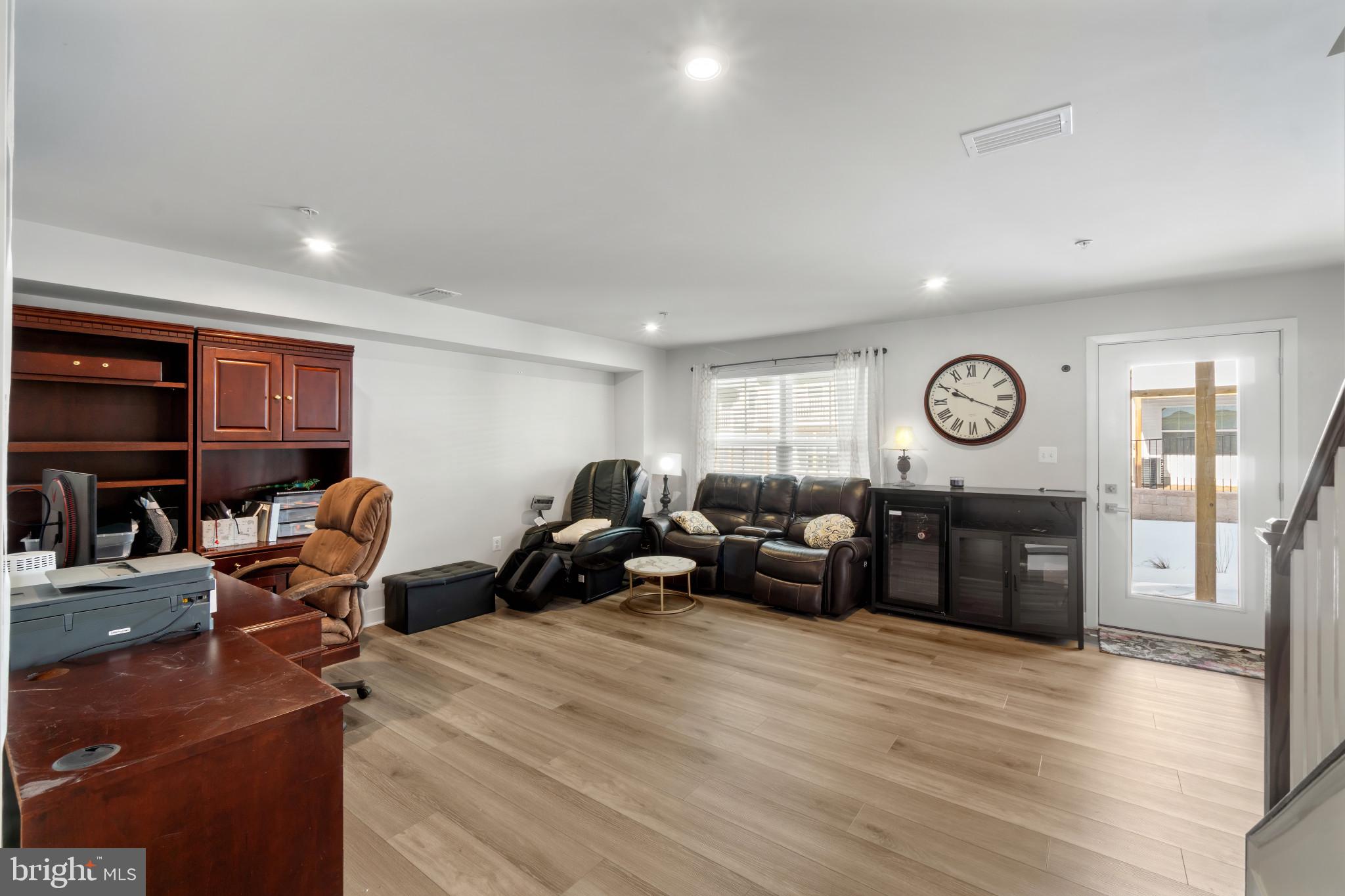 THE HIGHLANDS - Residential