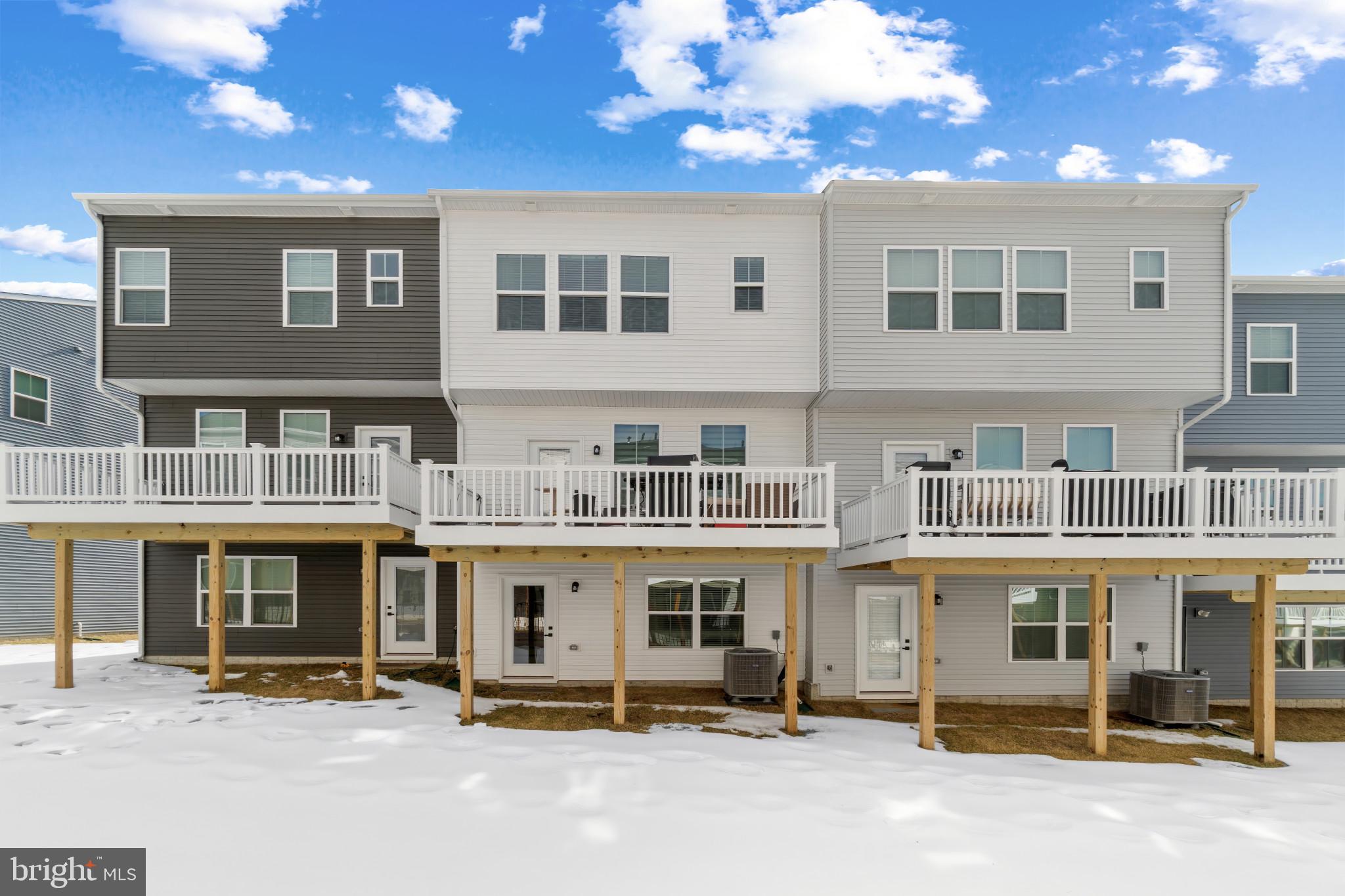 THE HIGHLANDS - Residential