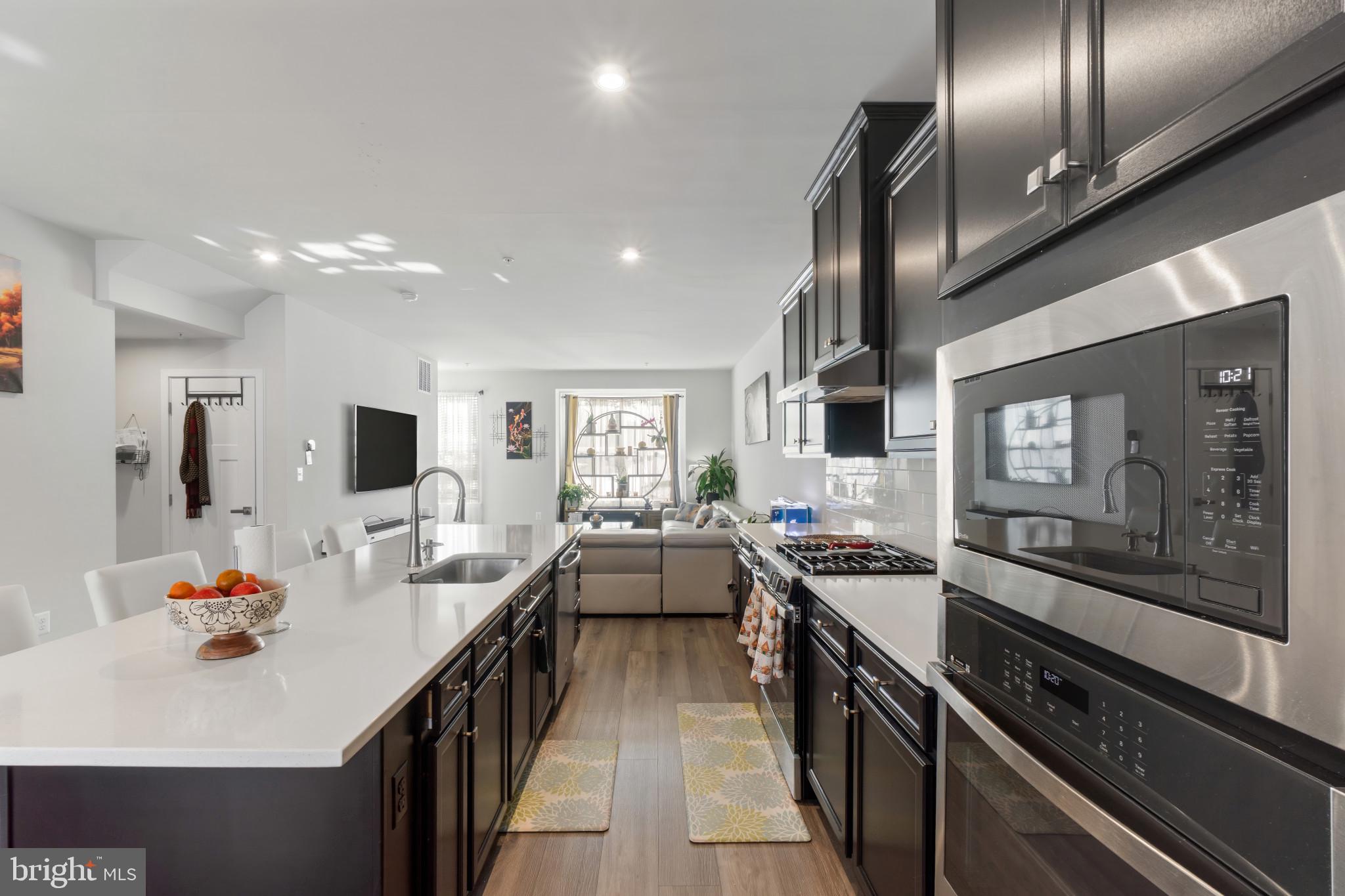 THE HIGHLANDS - Residential