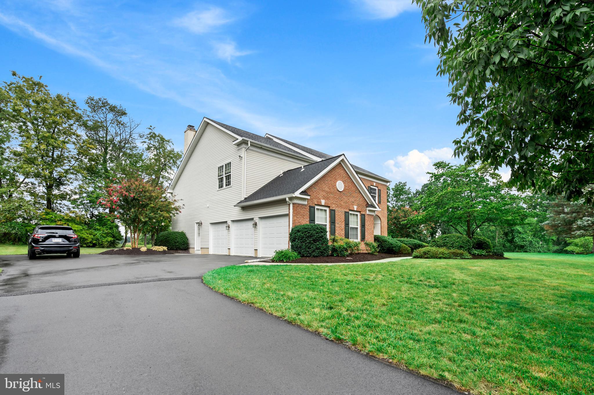 1555 CARTPATH COURT