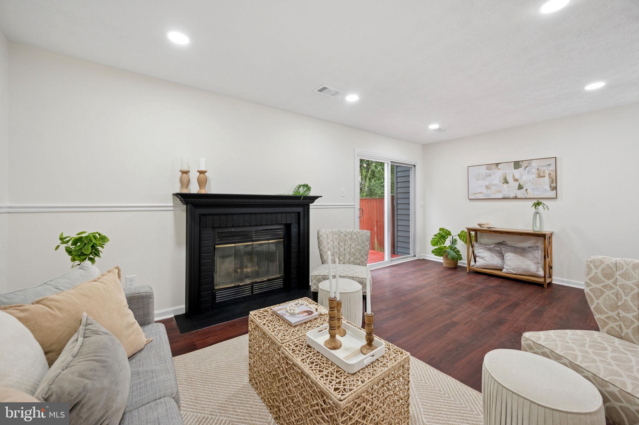 440 SILVER COURT