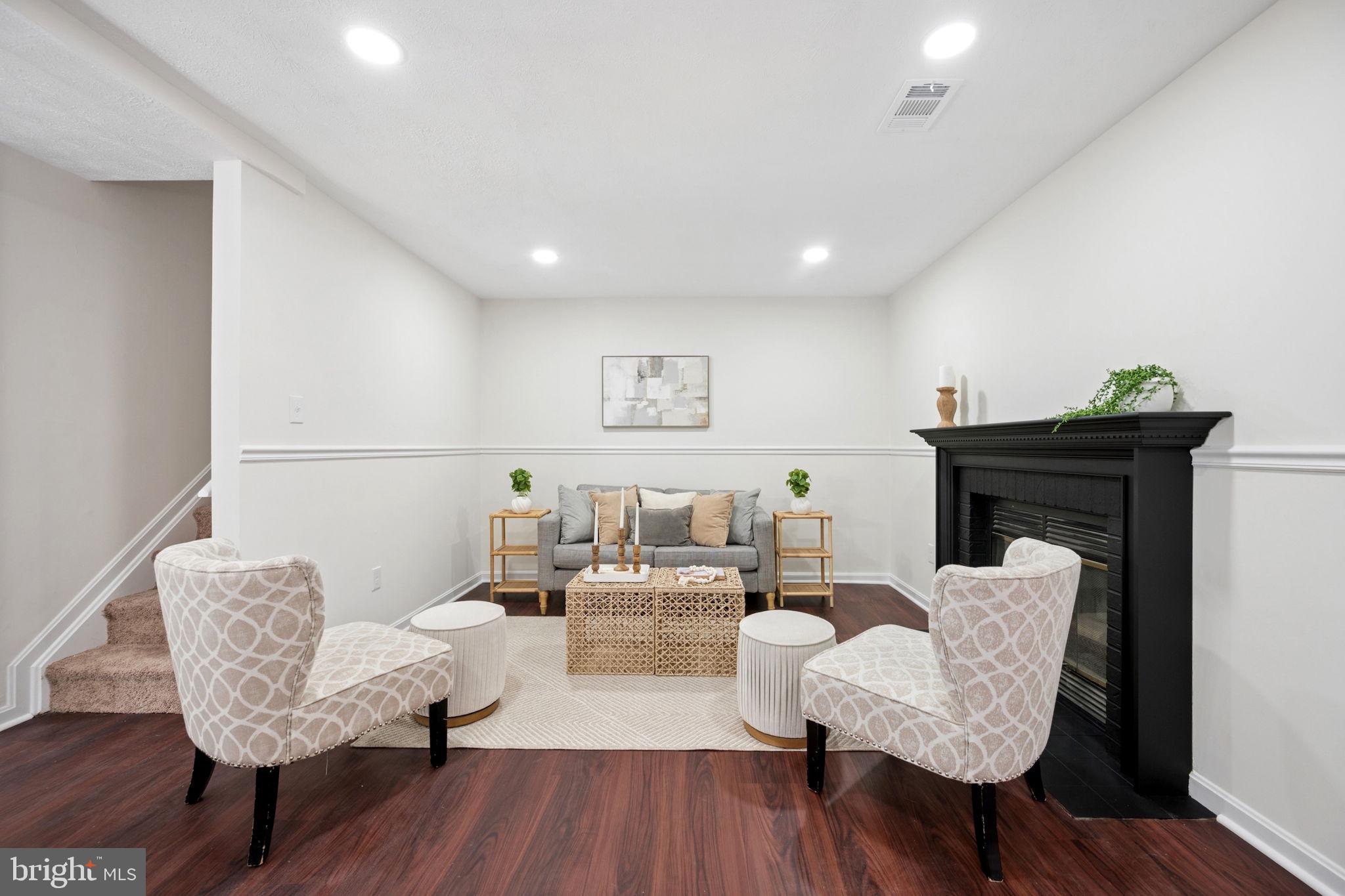 440 SILVER COURT