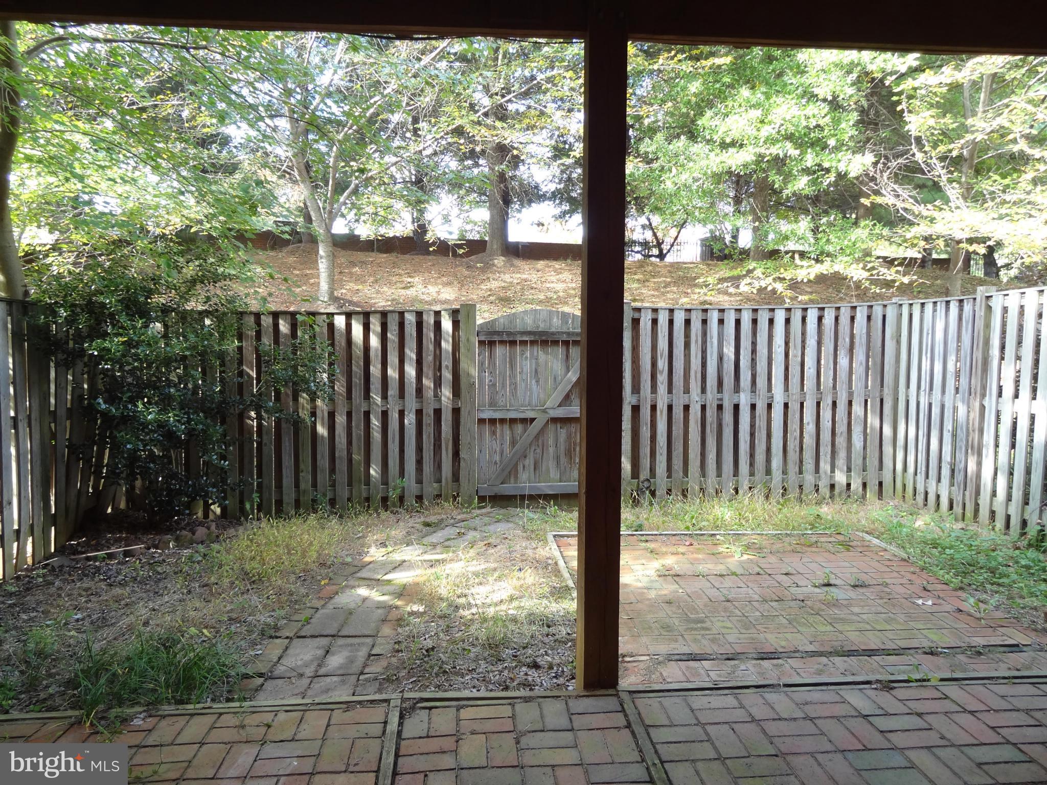 WINDSOR MEWS - Residential Lease