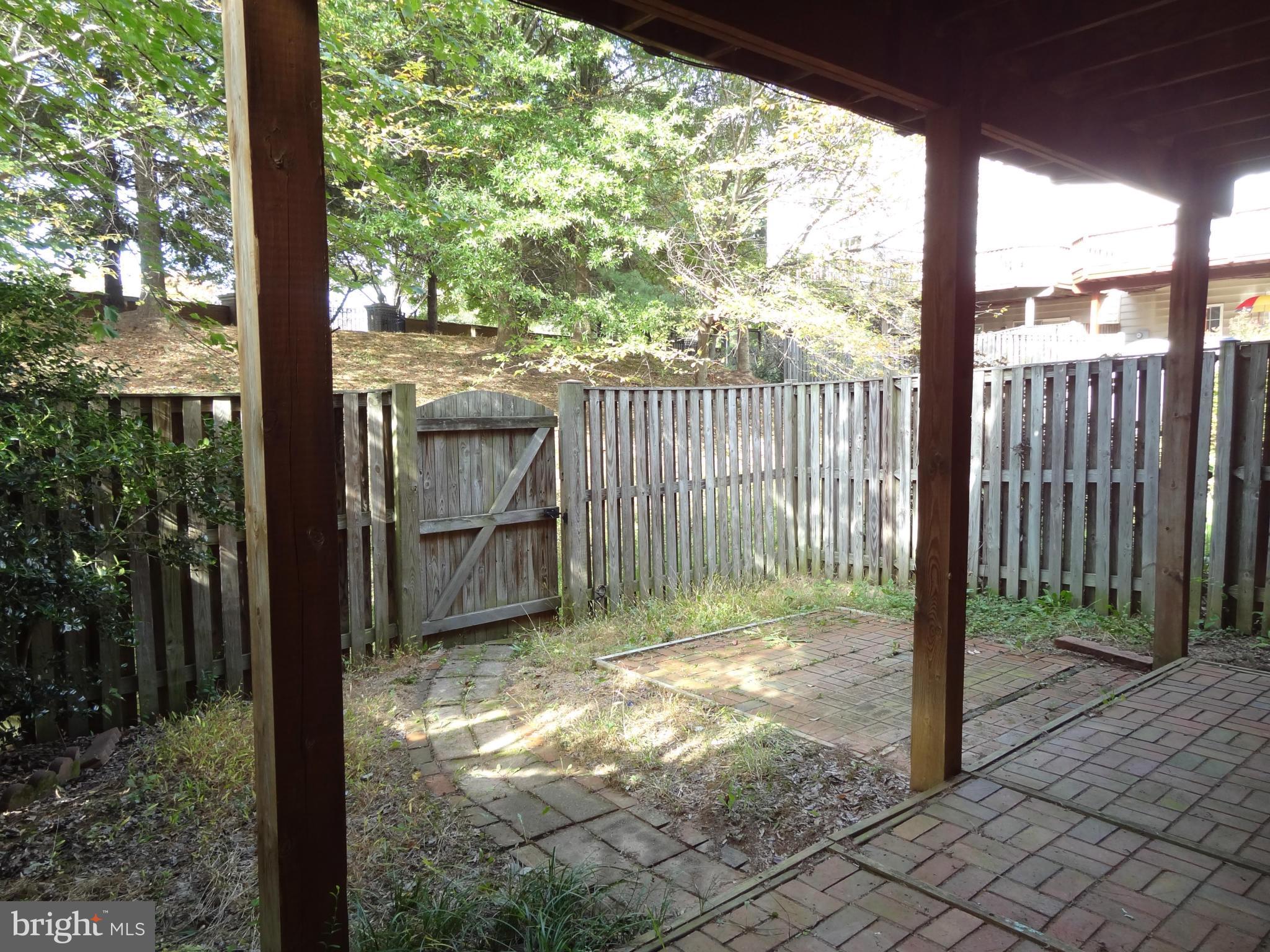 WINDSOR MEWS - Residential Lease