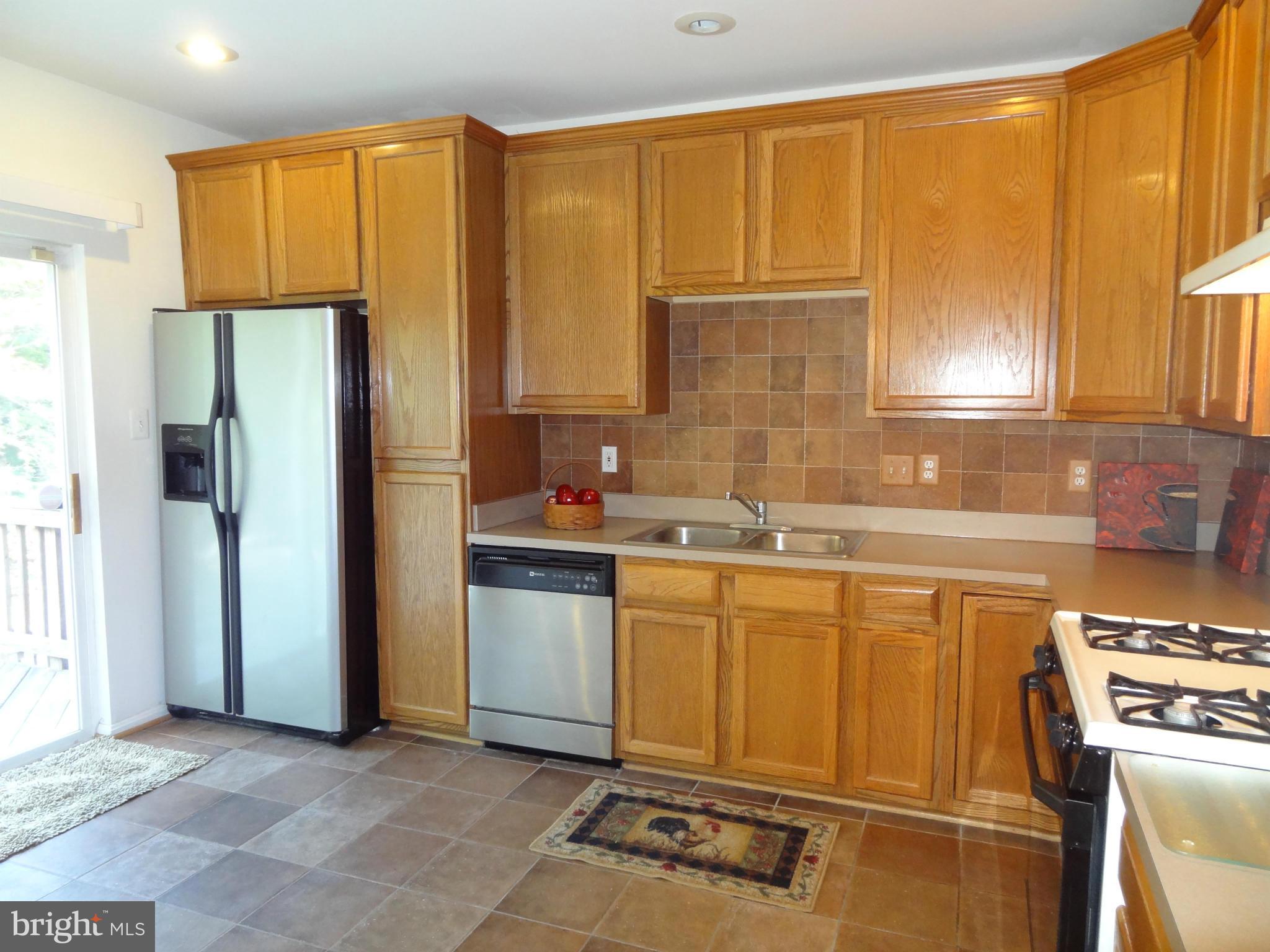 WINDSOR MEWS - Residential Lease