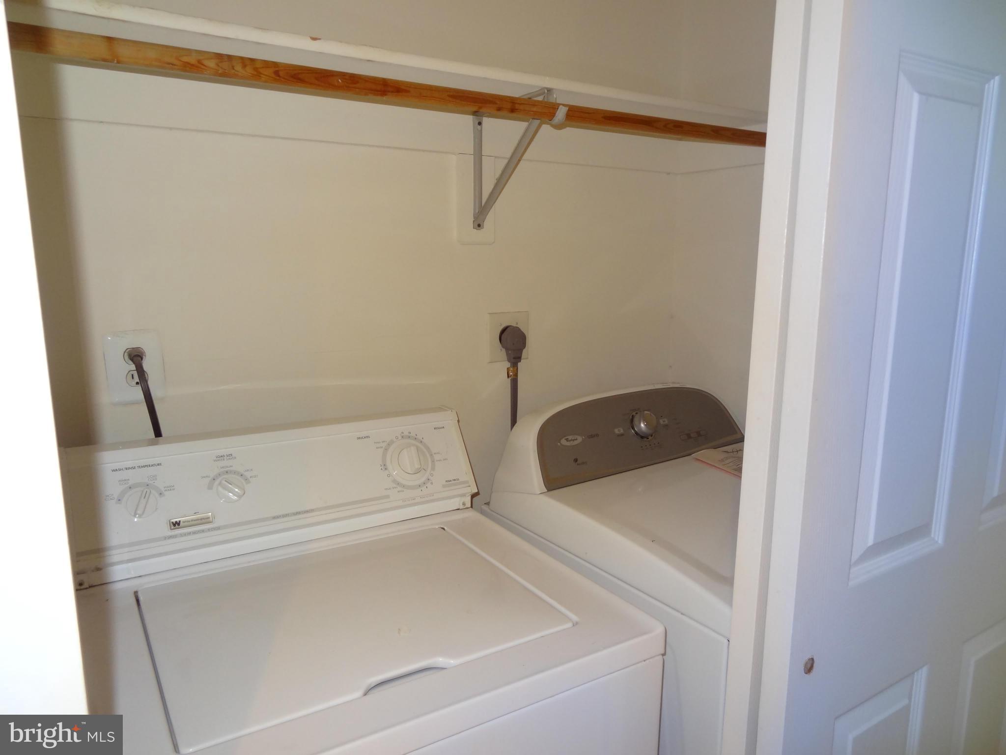 WINDSOR MEWS - Residential Lease