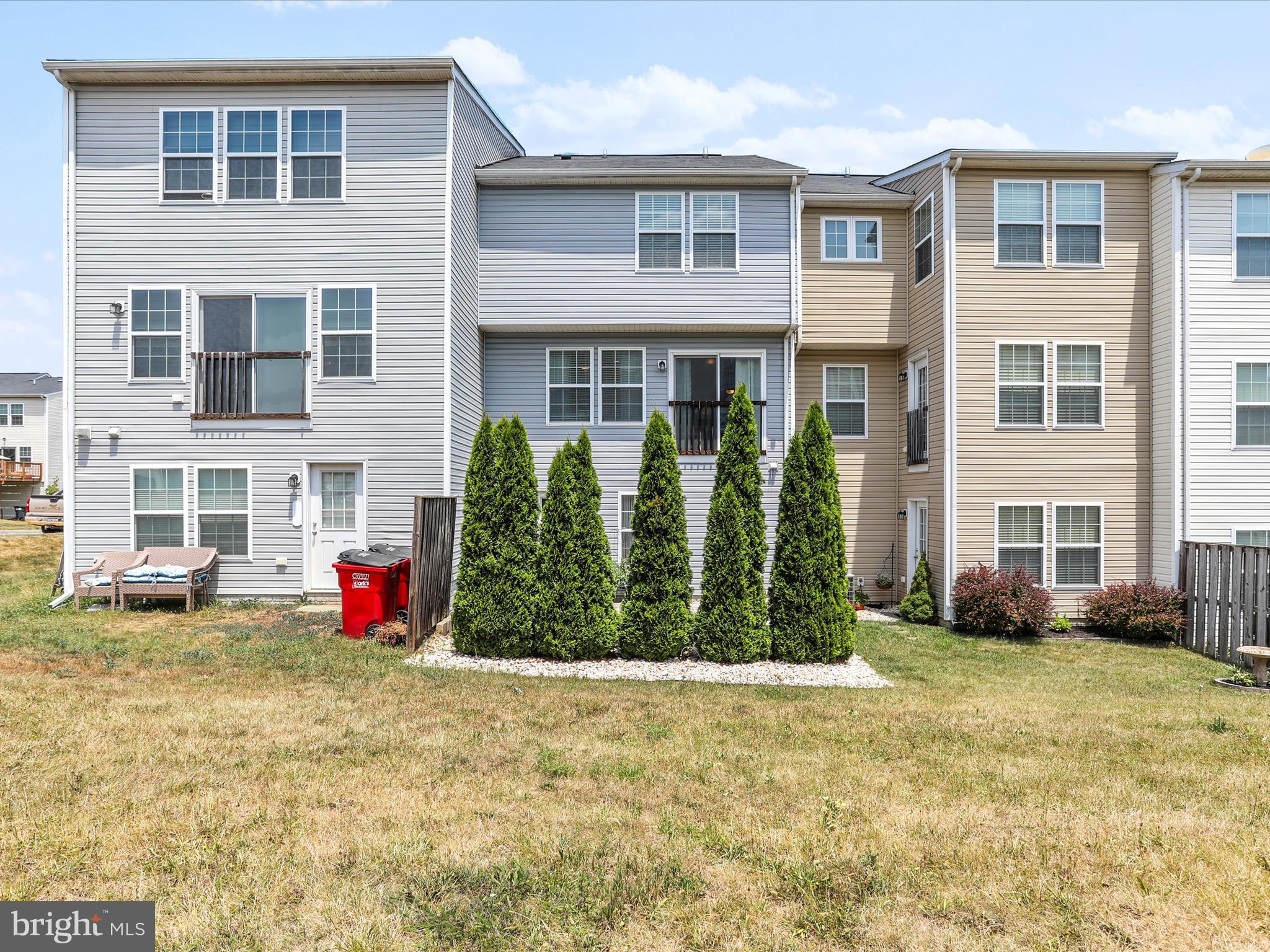 RIVERSIDE VILLAGES - Residential