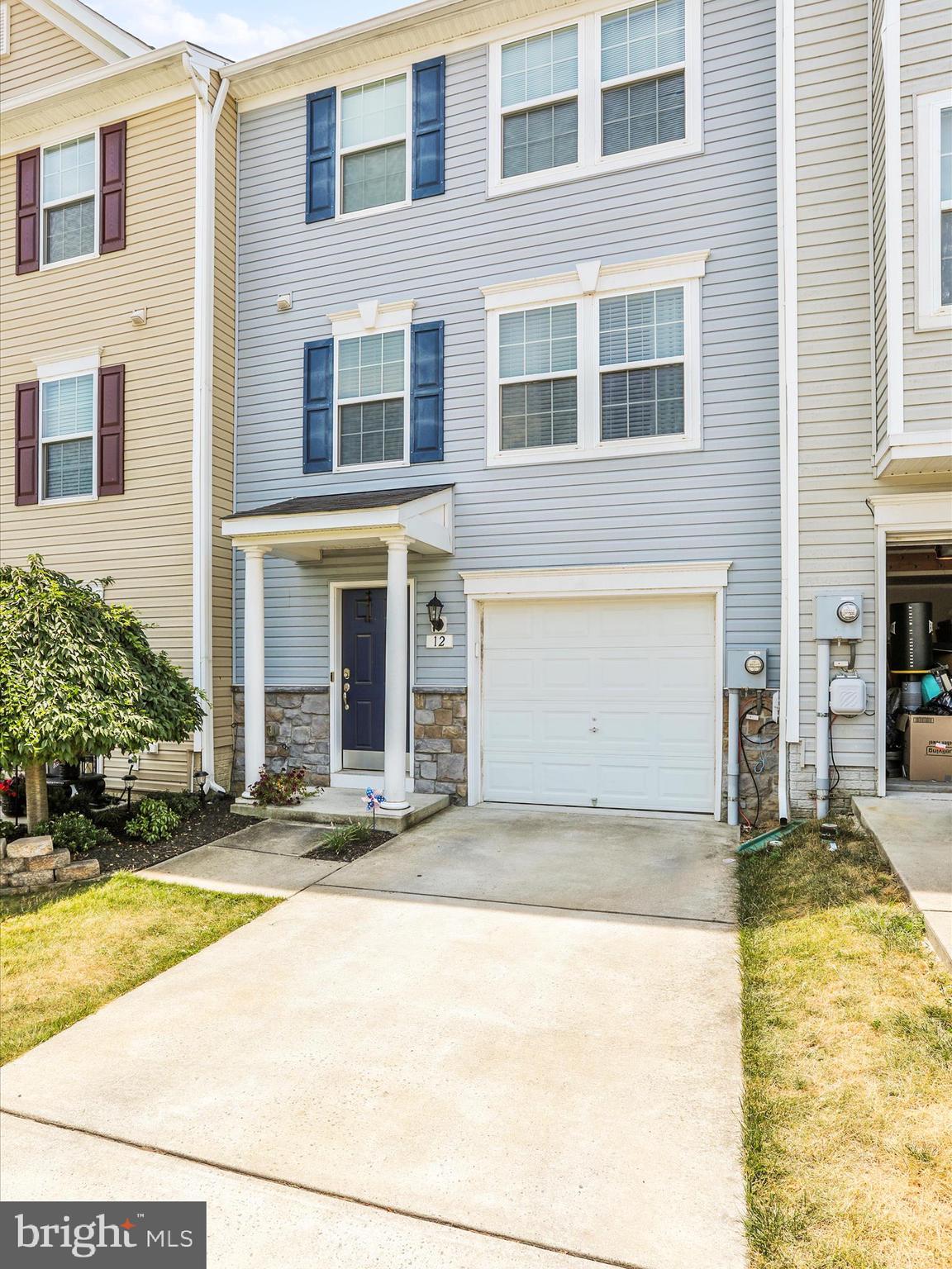 RIVERSIDE VILLAGES - Residential