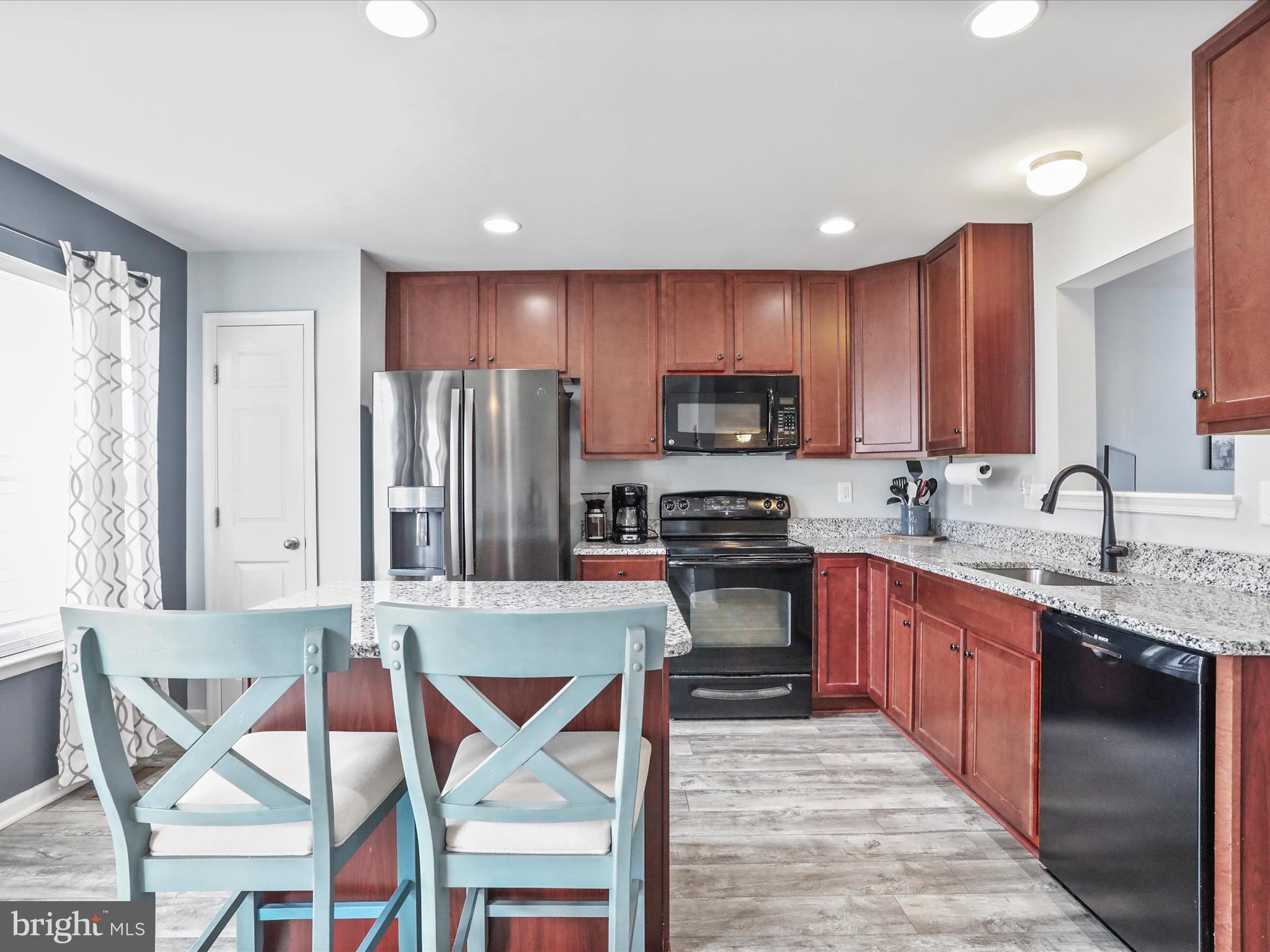 RIVERSIDE VILLAGES - Residential