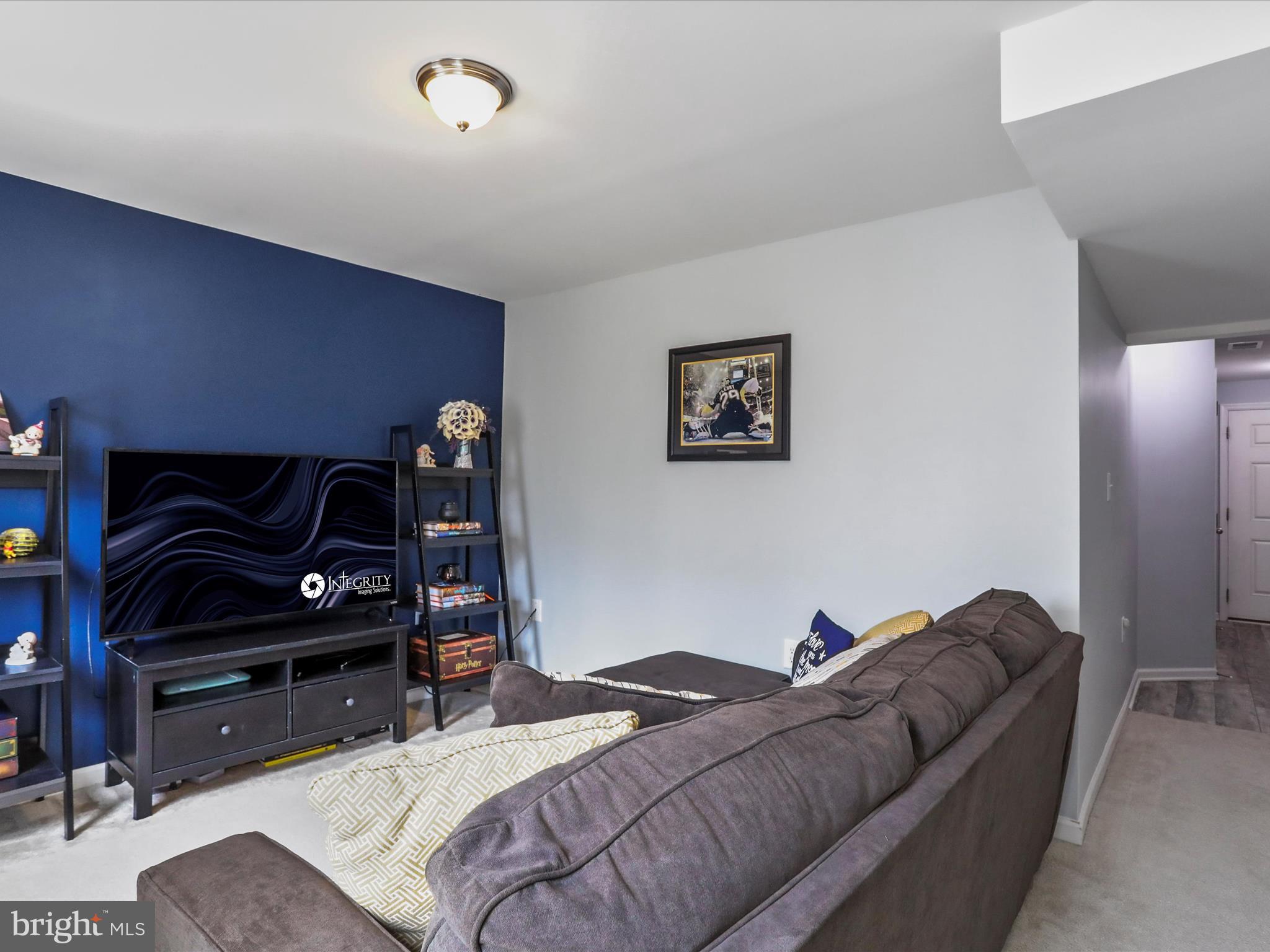 RIVERSIDE VILLAGES - Residential