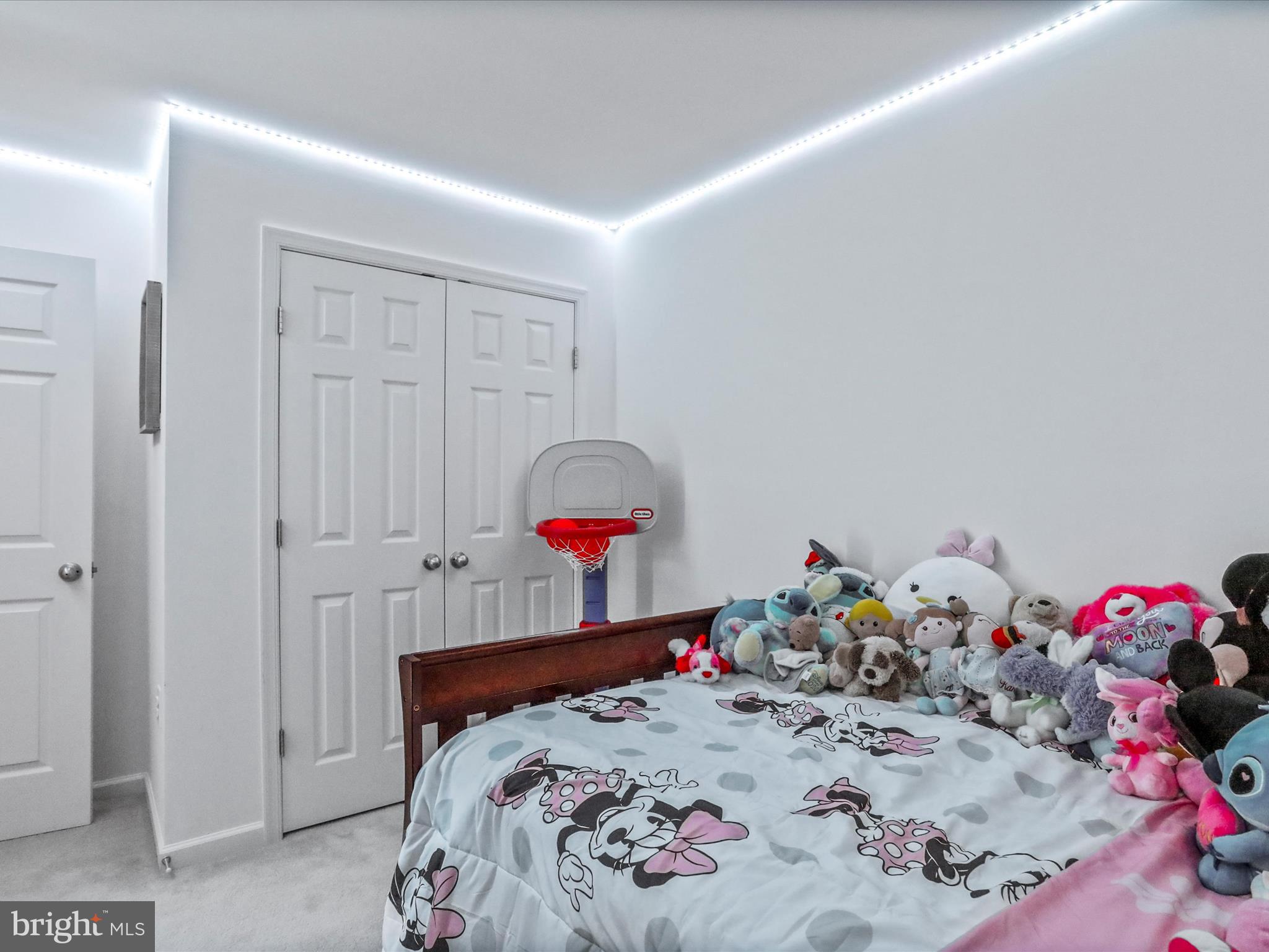 RIVERSIDE VILLAGES - Residential