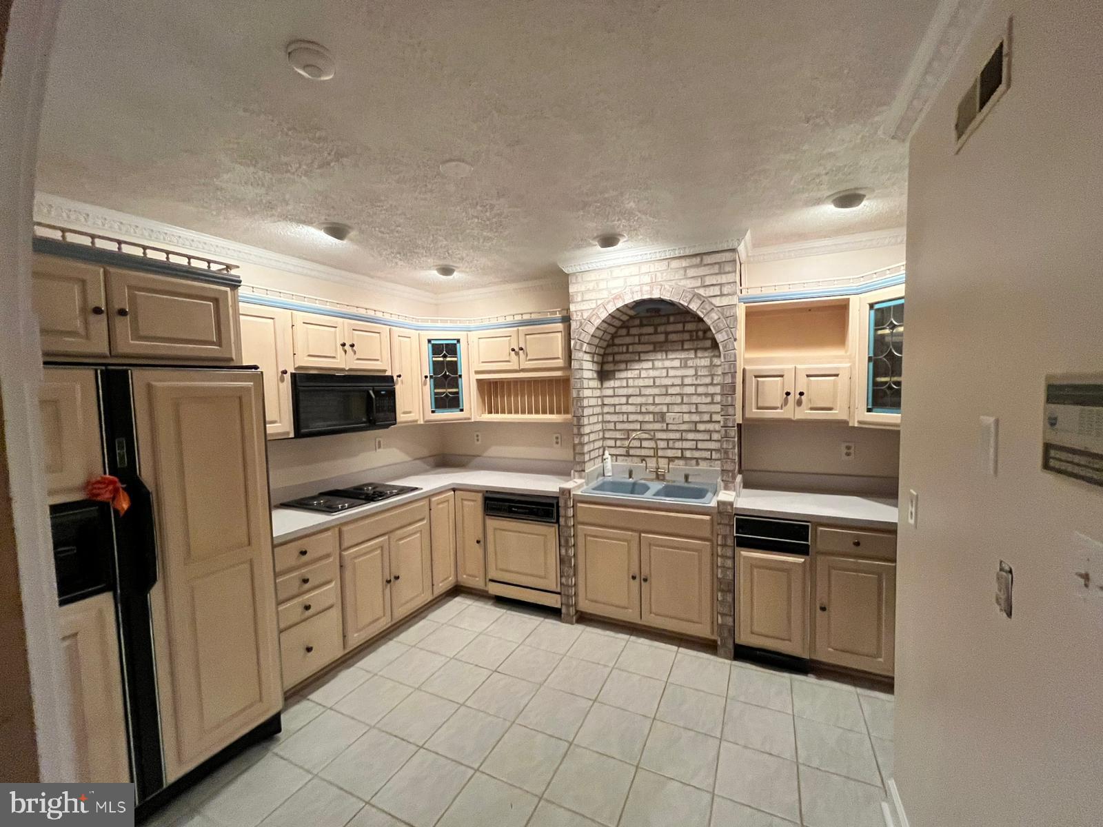 DEVEREUX STATION - Residential Lease