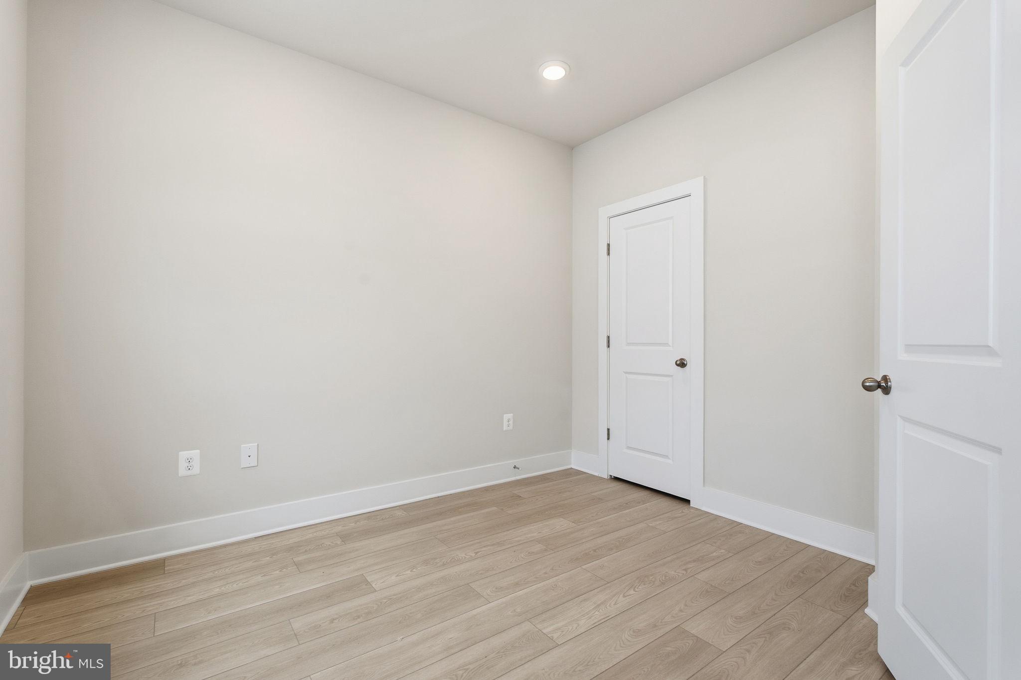 LOCKE LANDING - Residential Lease