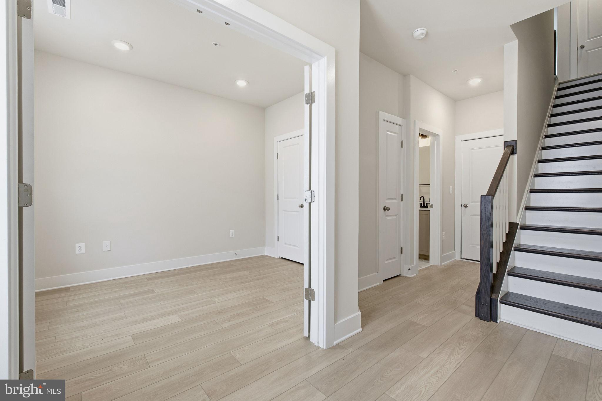 LOCKE LANDING - Residential Lease