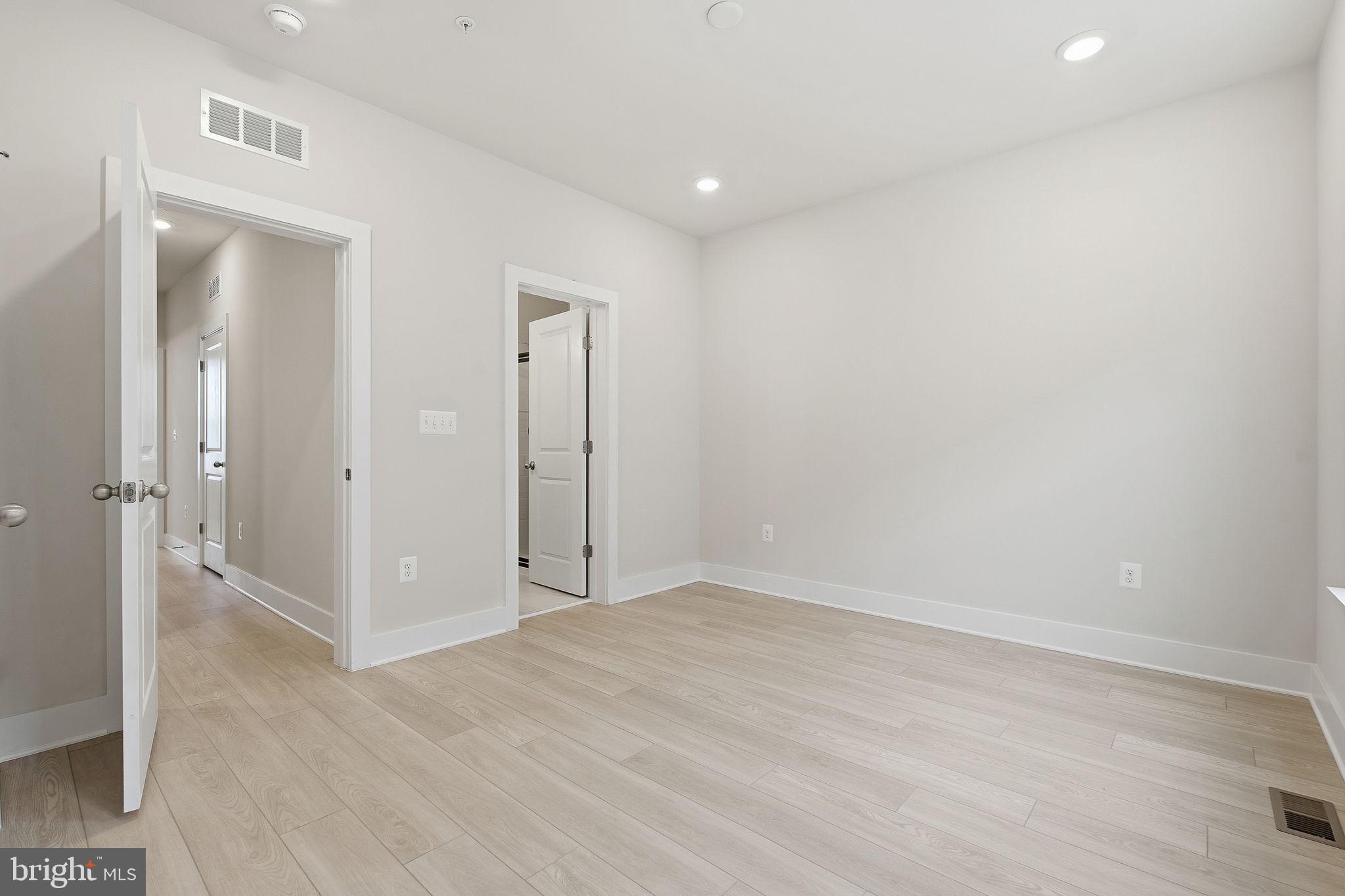 LOCKE LANDING - Residential Lease