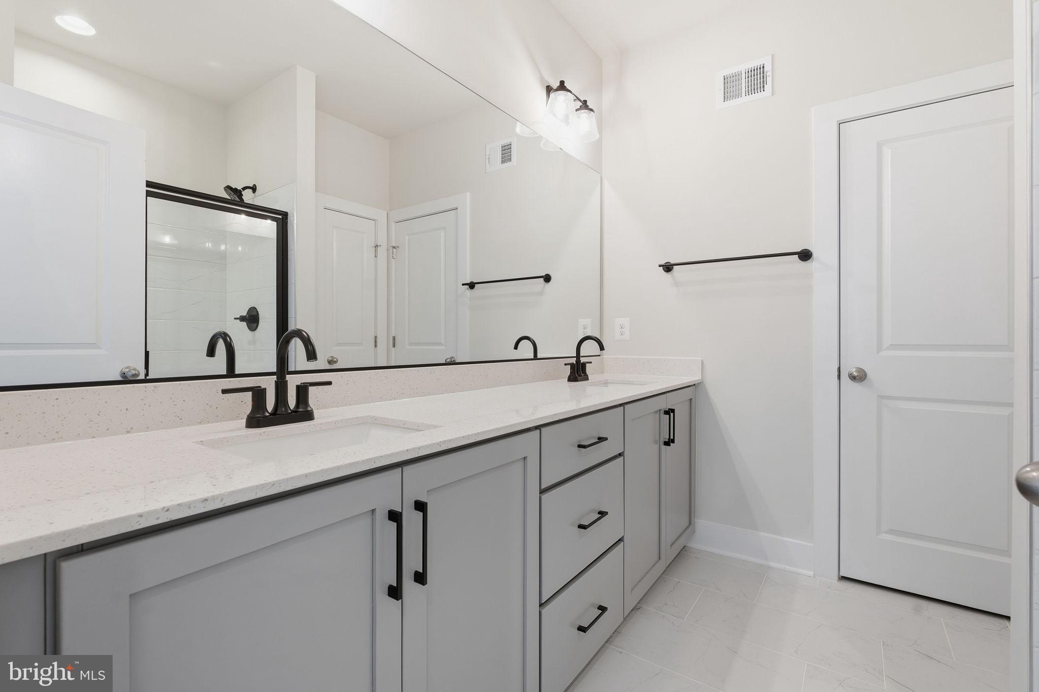 LOCKE LANDING - Residential Lease