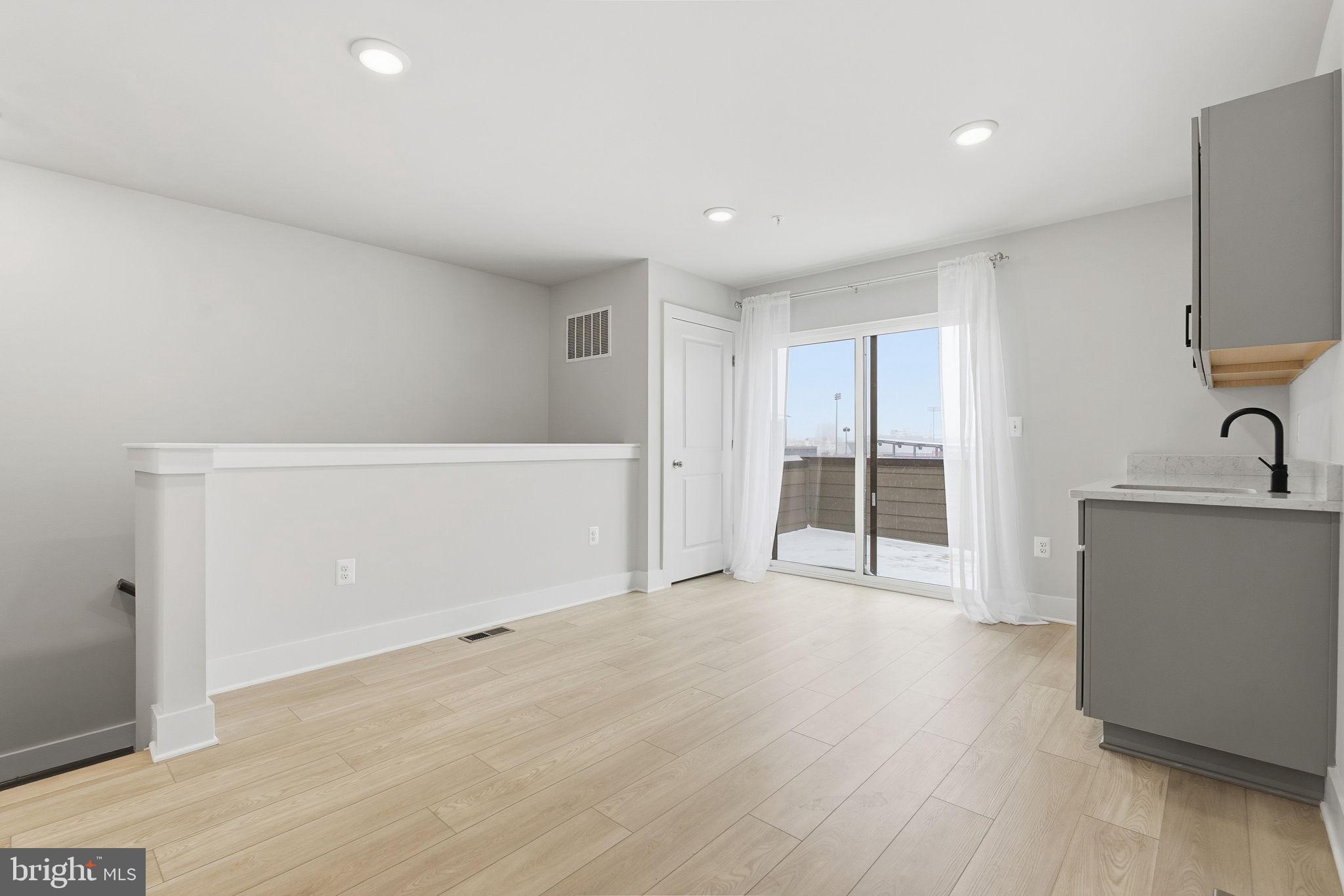 LOCKE LANDING - Residential Lease