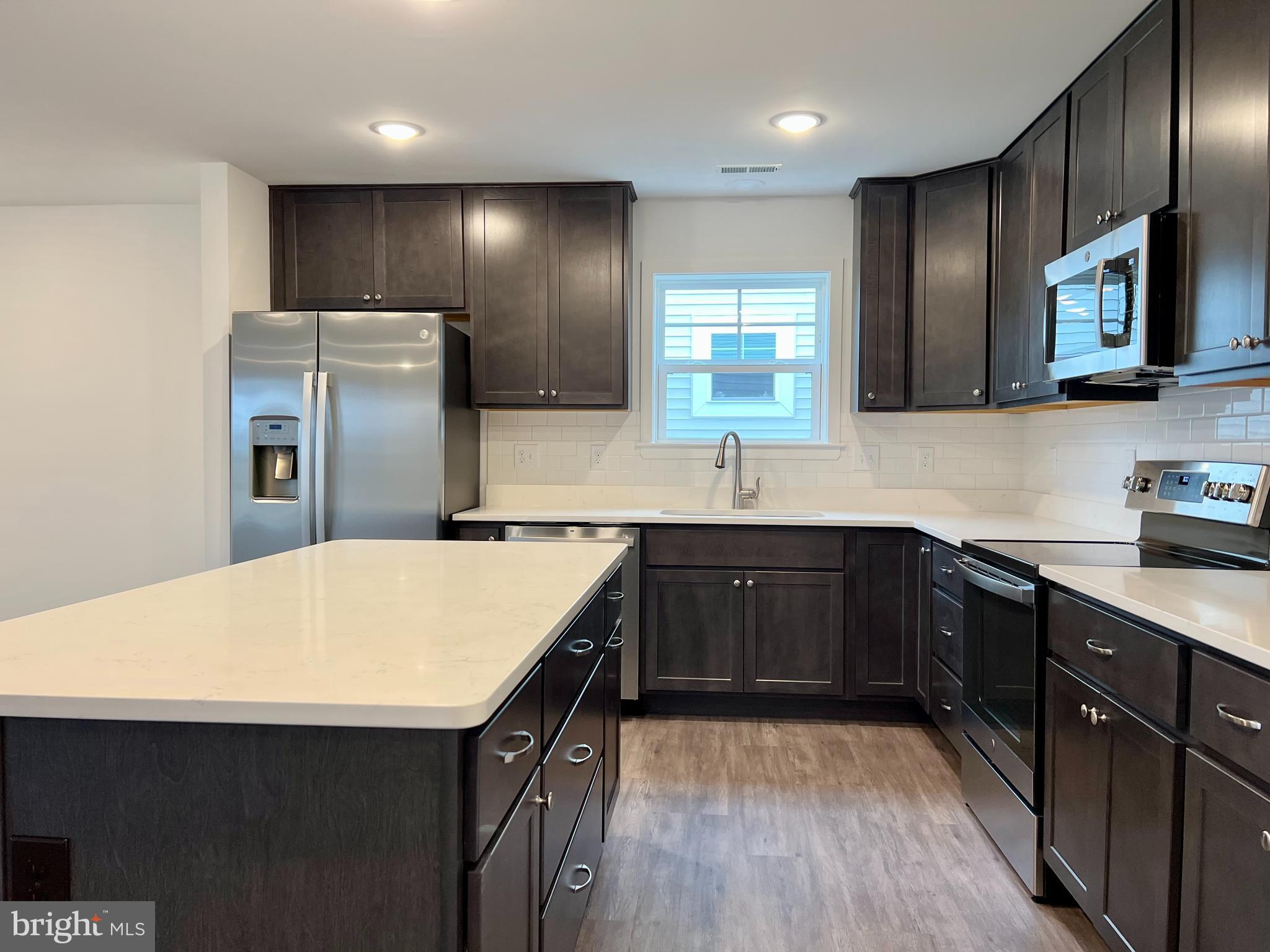 CARDINAL POINTE - Residential