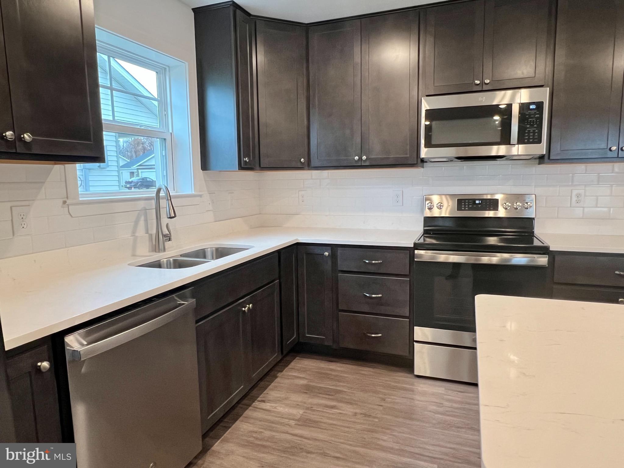 CARDINAL POINTE - Residential