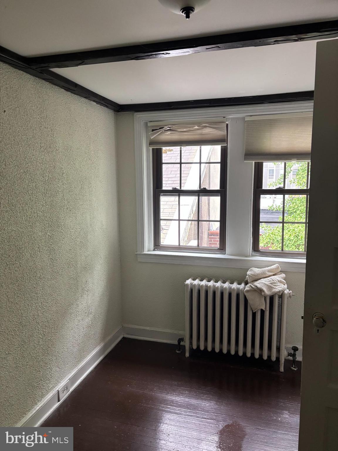 LOGAN SQUARE - Residential